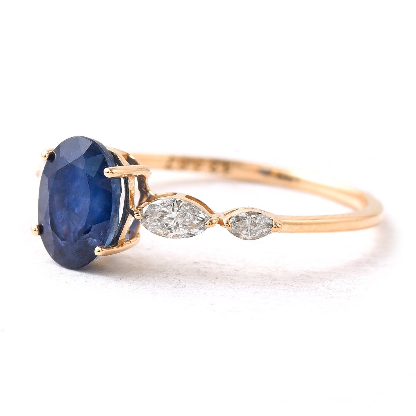 2.06 Ct Oval Sapphire 14K Gold Ring