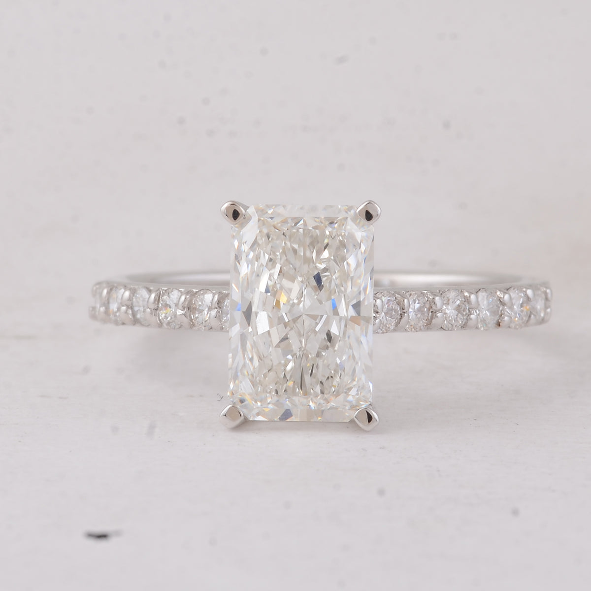 2.37 Carats Lab Grown Diamond 14K Gold Ring