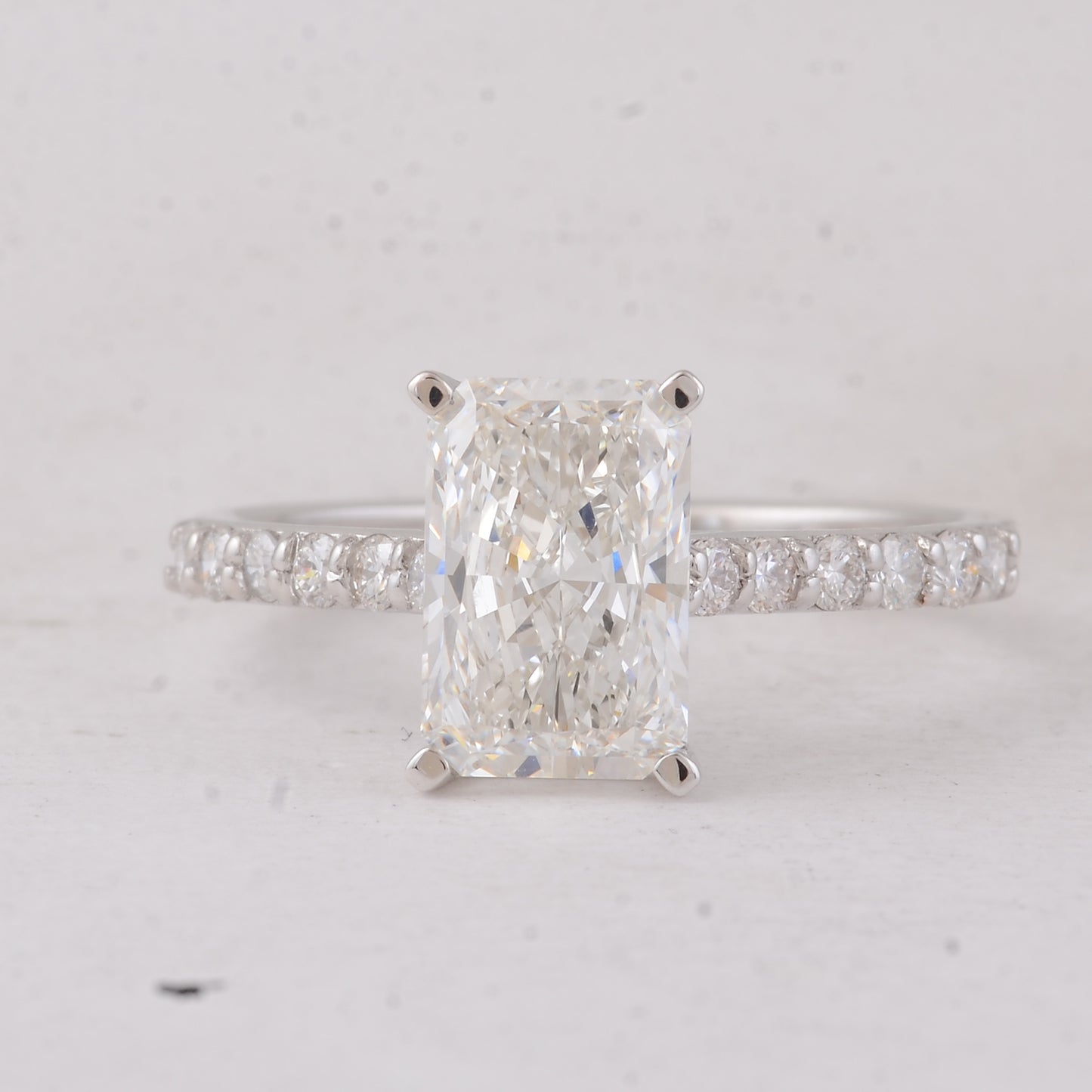 2.37 Carats Lab Grown Diamond 14K Gold Ring