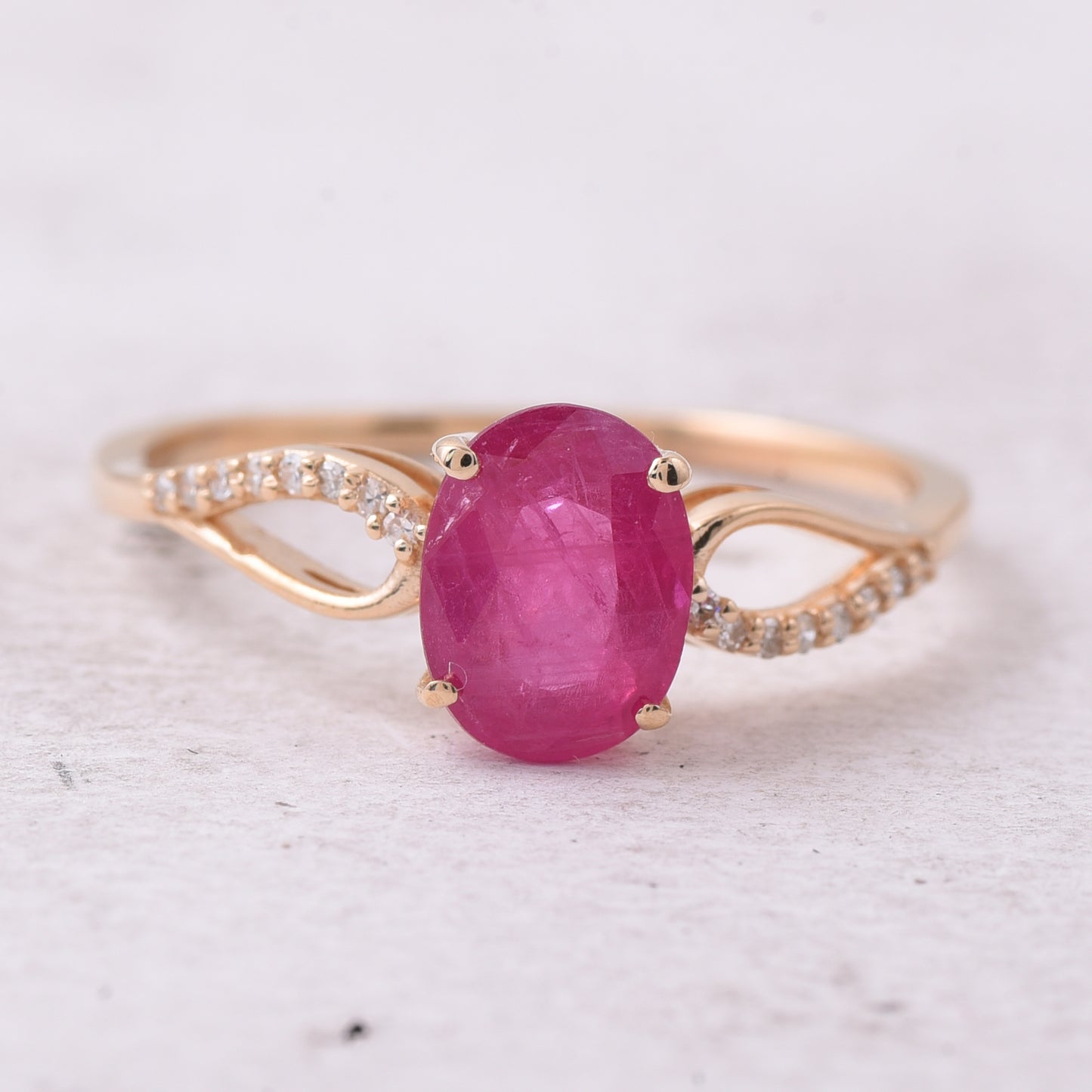 1.51 Ct Oval Natural Ruby 14K Gold Ring