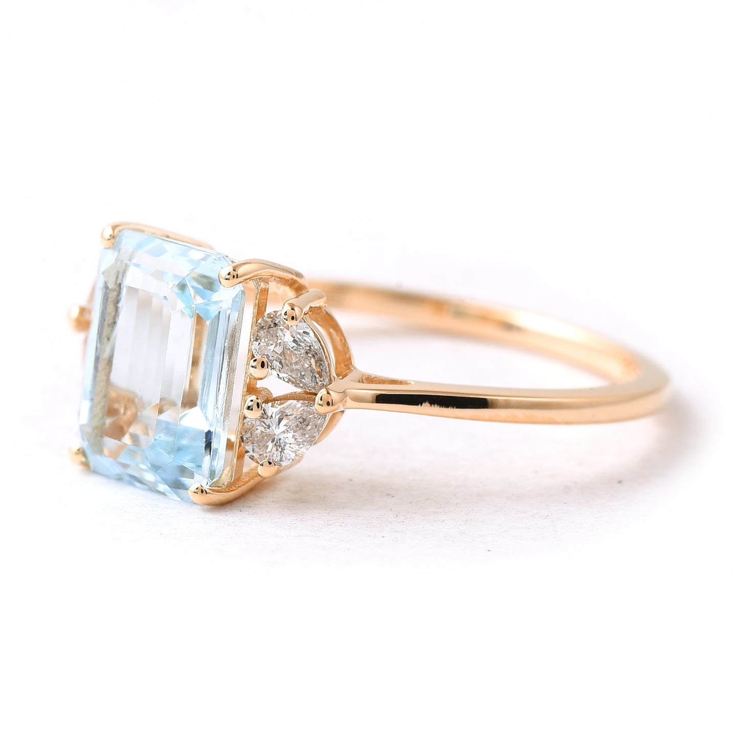 2.37 Ct Octagon Aquamarine 14K Gold Ring