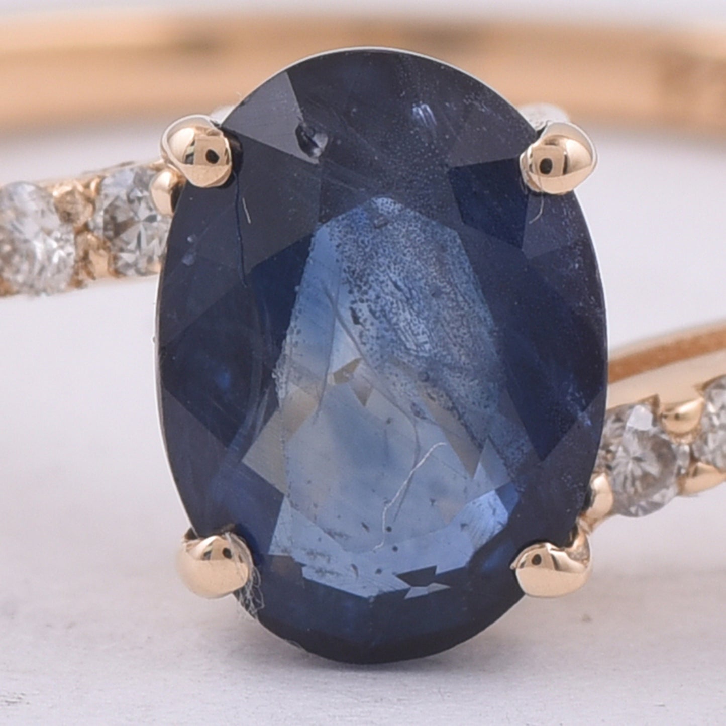 1.33 Ct Oval Natural Sapphire 14K Gold Ring