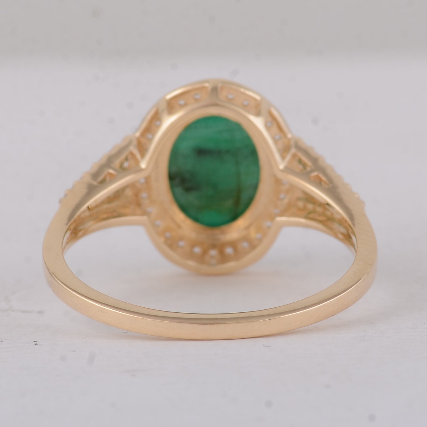 2.31 Ct Oval Emerald 9K Gold Ring