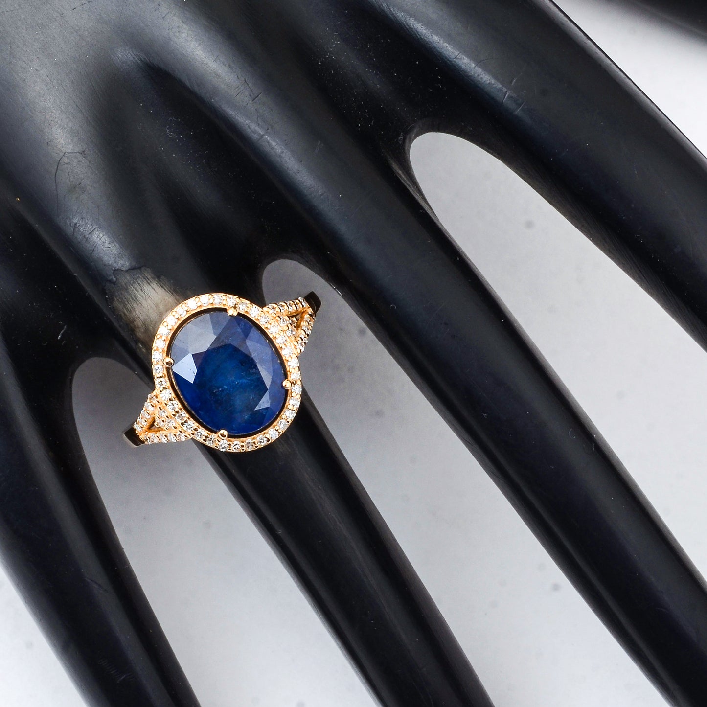 2.73 Ct Oval Mixed Cut Natural Sapphire 14K Gold Ring