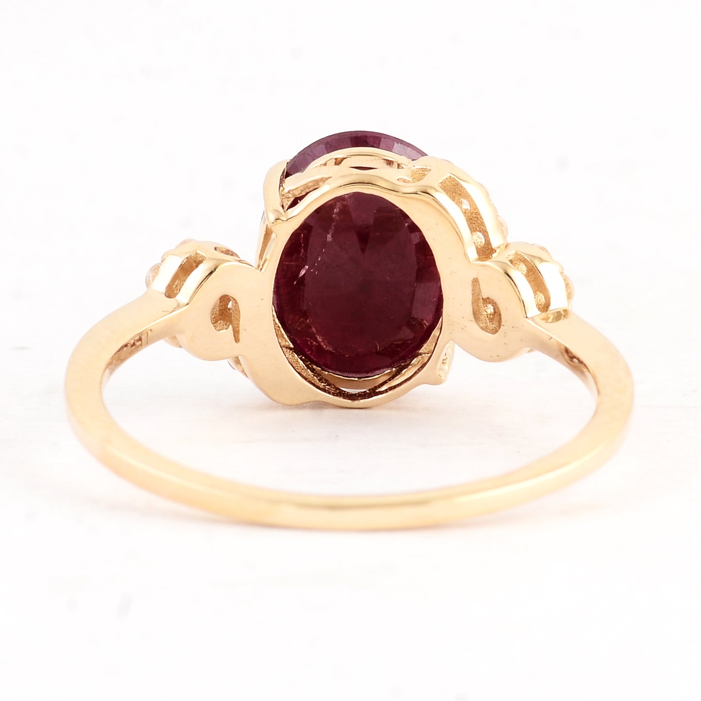 2.86 Ct Oval Ruby 14K Gold Ring