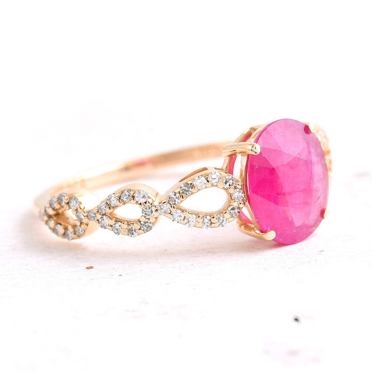 1.73 Ct Oval Mixed Cut Natural Ruby 14K Gold Ring