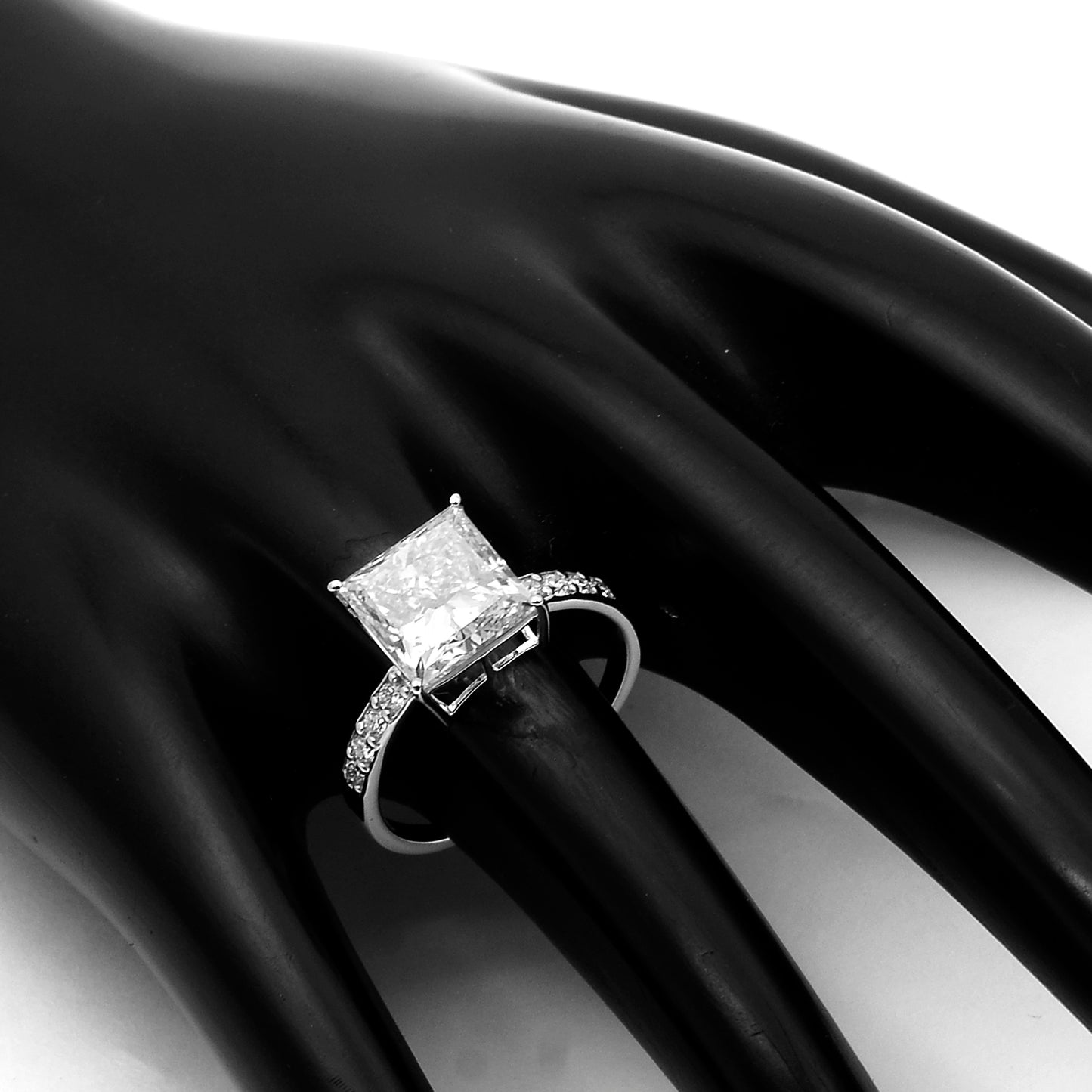 4.19 Carats Lab Grown Diamond 14K Gold Ring