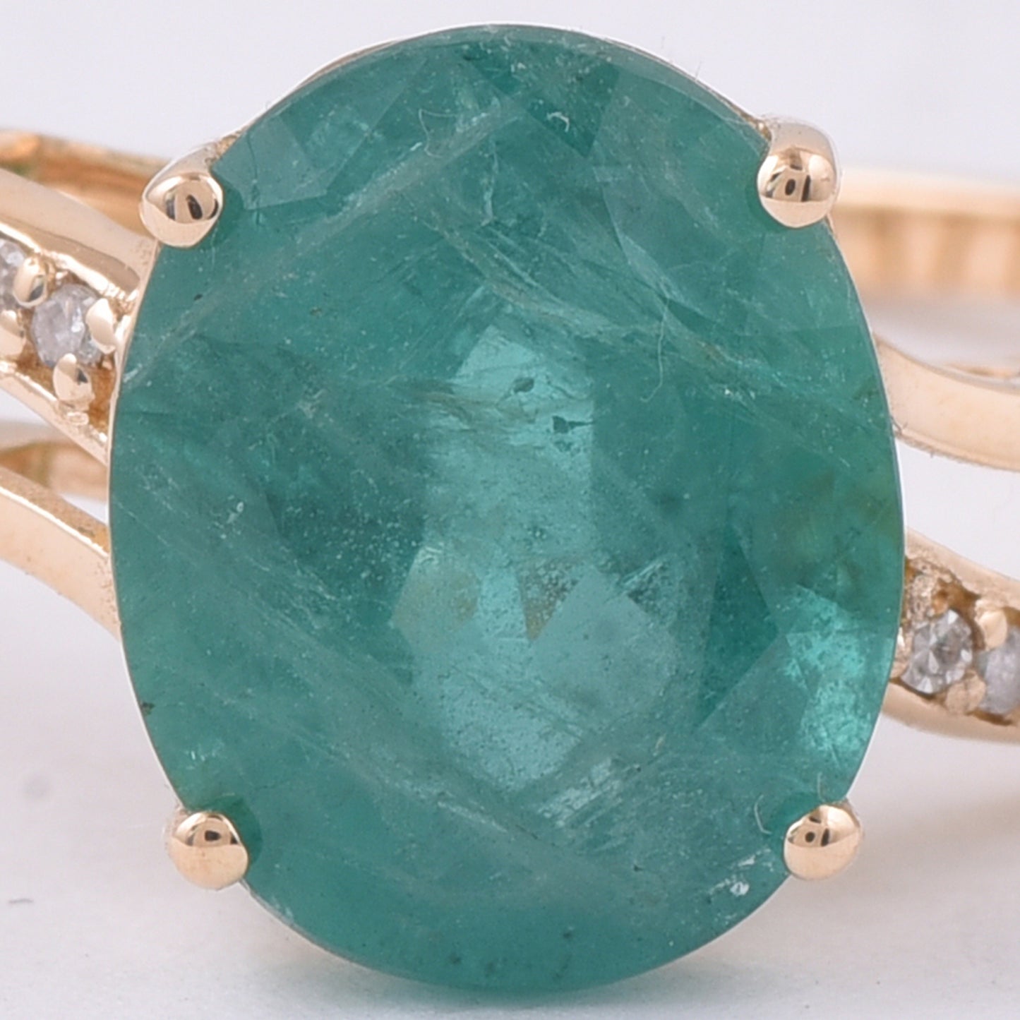 2.59 Ct Oval Natural Emerald 14K Gold Ring
