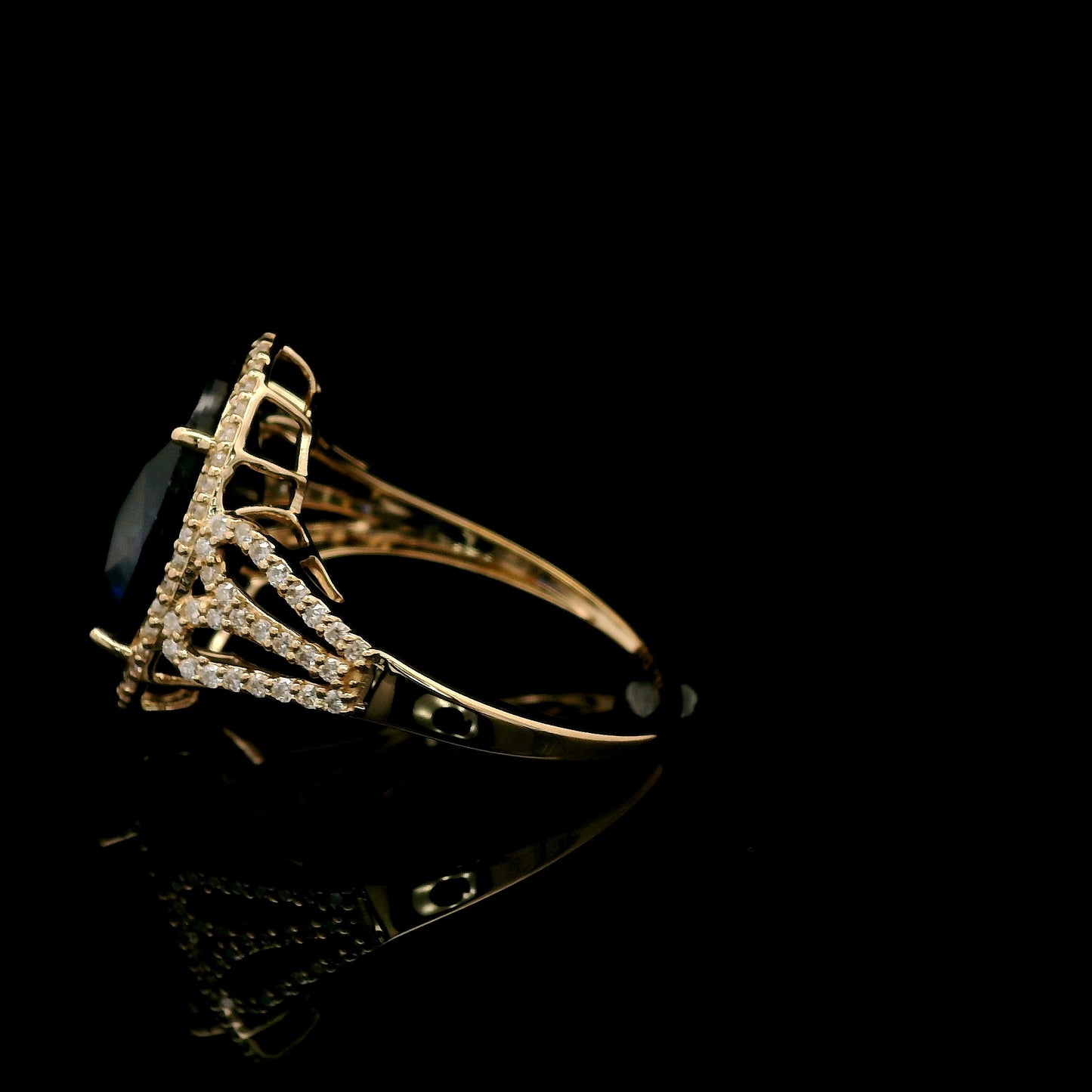 7.24 Ct Oval Mixed Cut Lab Grown Sapphire 14K Gold Ring