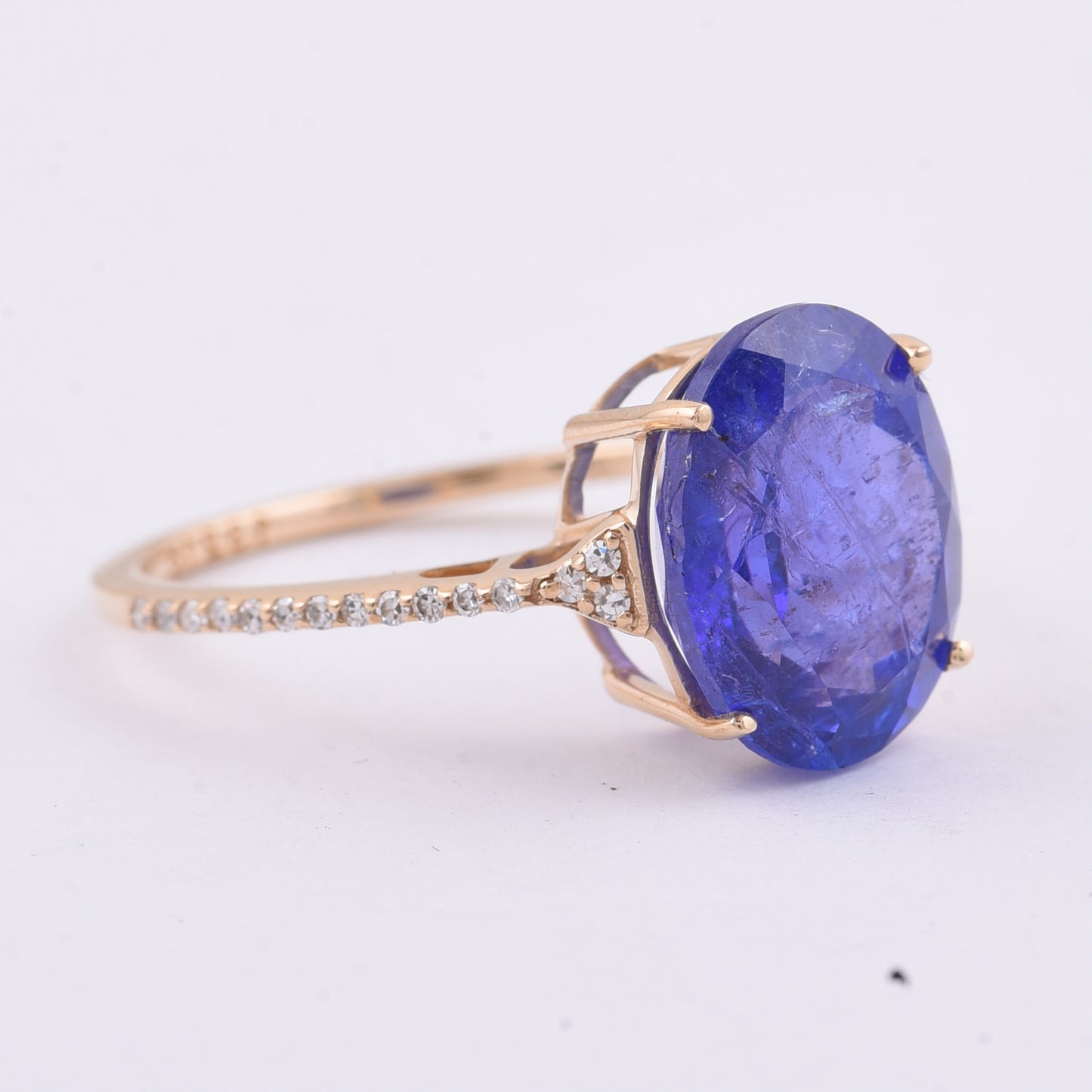 4.90 Ct Oval Natural Tanzanite 14K Gold Ring