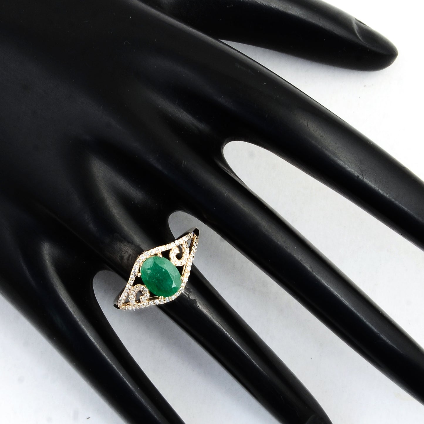 1.29 Ct Oval Mixed Cut Natural Beryl Emerald 14K Gold Ring