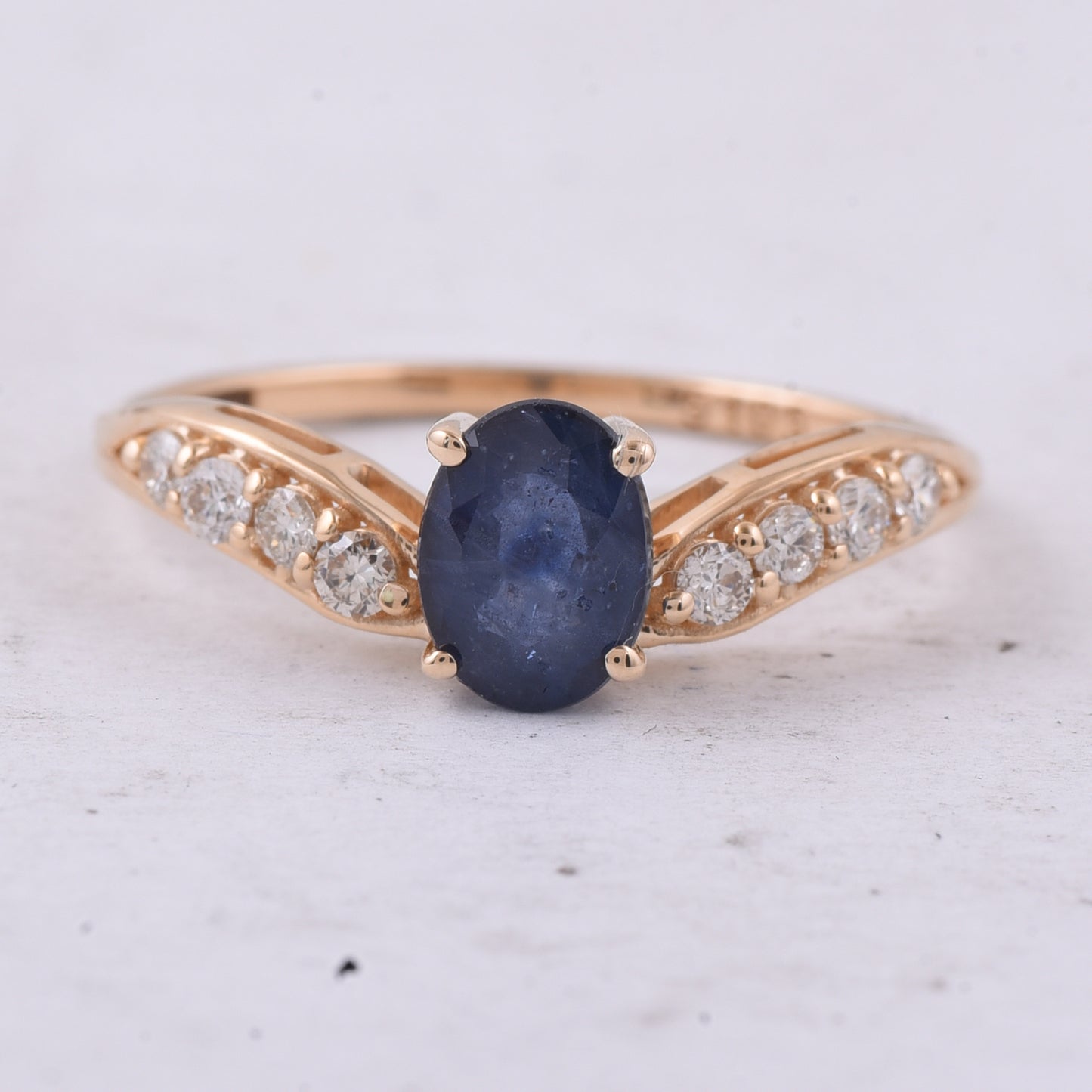 1.43 Ct Oval Natural Sapphire 14K Gold Ring