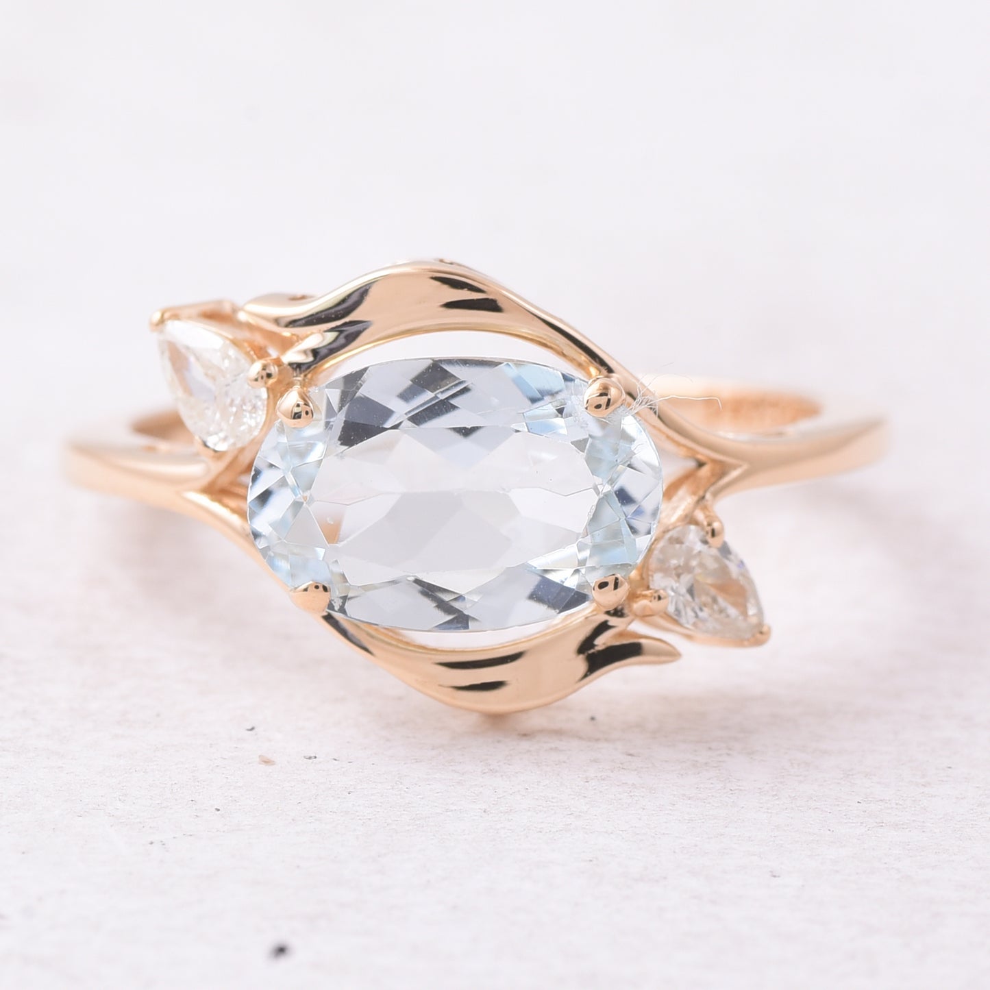 1.57 Ct Oval Mixed Cut Natural Aquamarine 14K Gold Ring