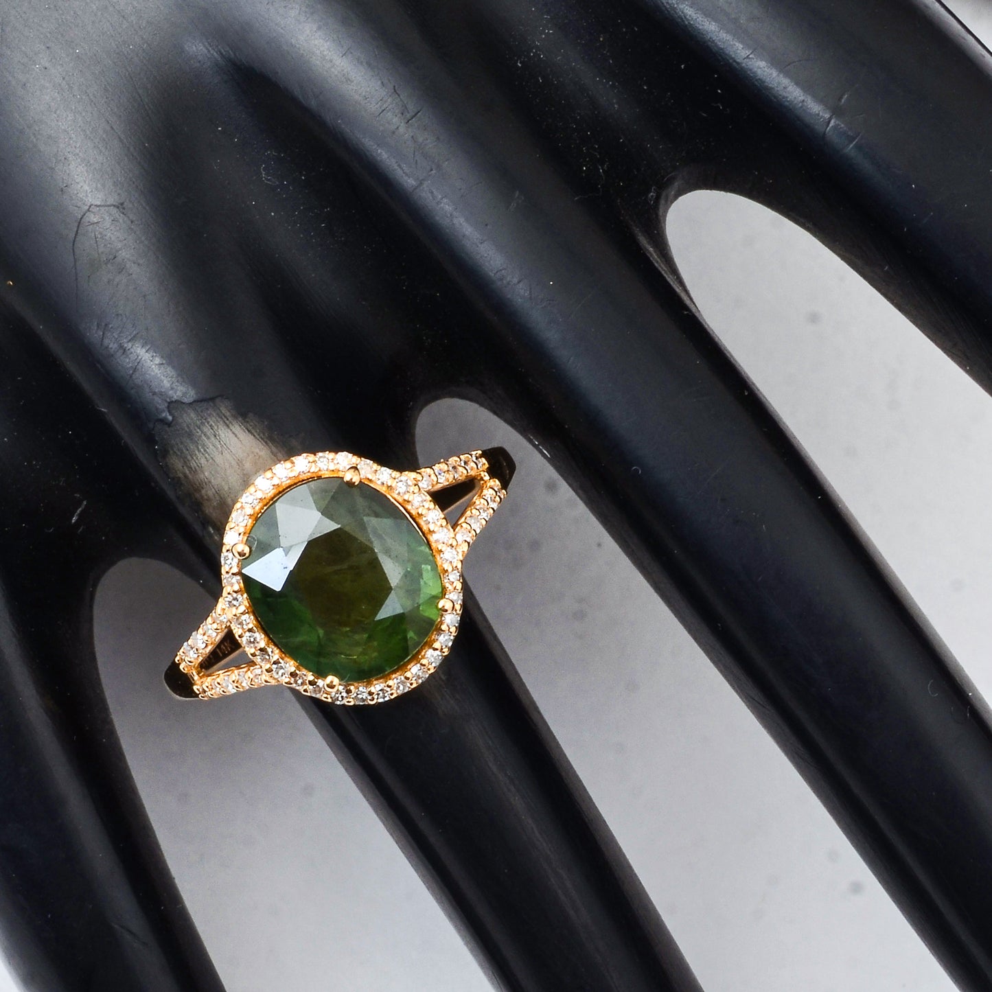 4.04 Ct Oval Mixed Cut Natural Green Sapphire 14K Gold Ring