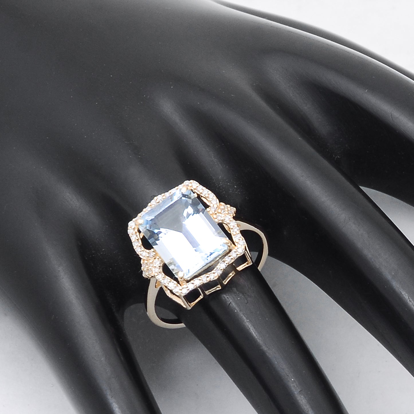 3.64 Ct Octagon Step Cut Natural Aquamarine 14K Gold Ring