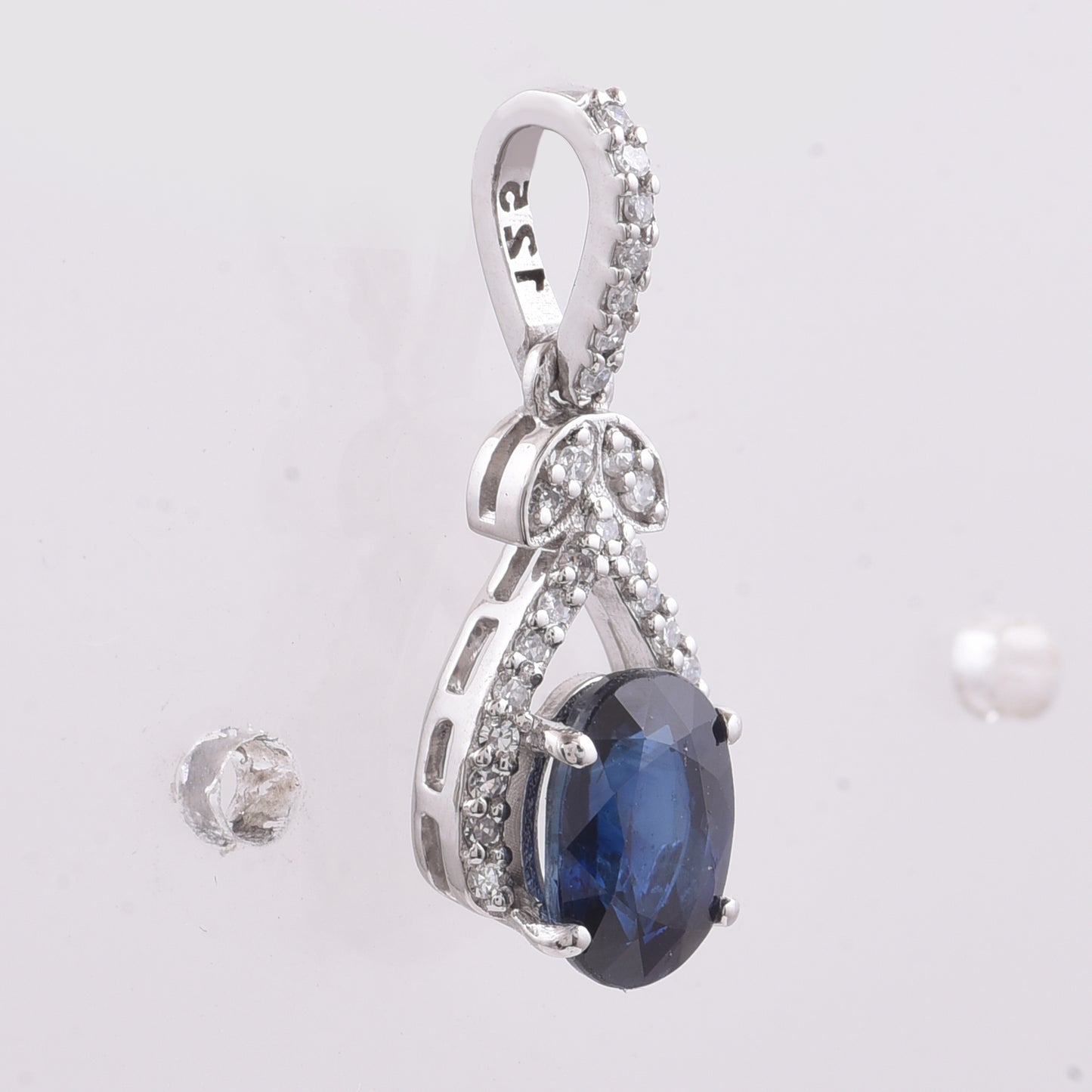 1.26 Ct Oval Natural Sapphire 950 Platinum Pendant