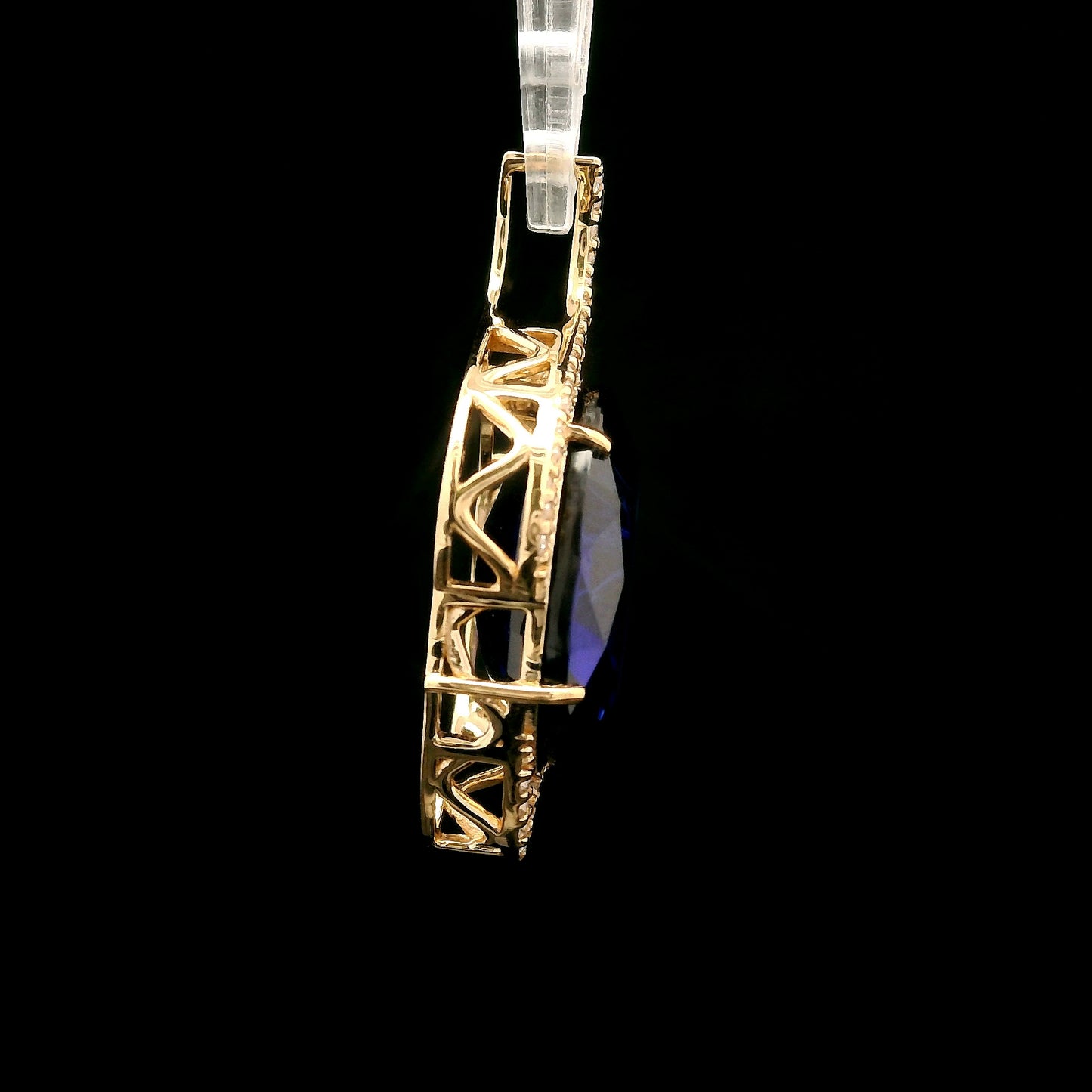 7.46 Ct Oval Mixed Cut Lab Grown Sapphire 14K Gold Pendant