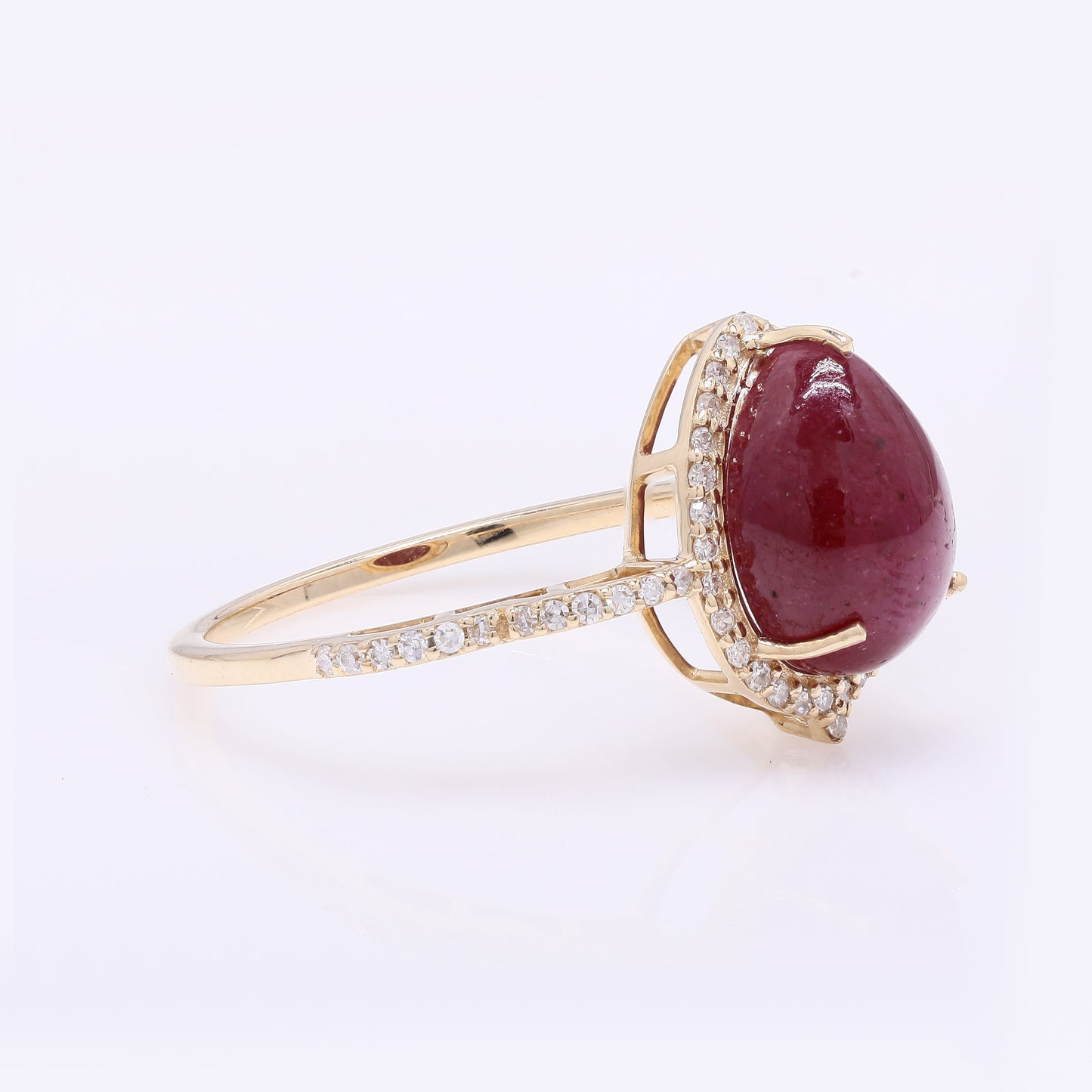3.90 Ct Pear Cabochon Natural Corundum Ruby 14K Gold Ring