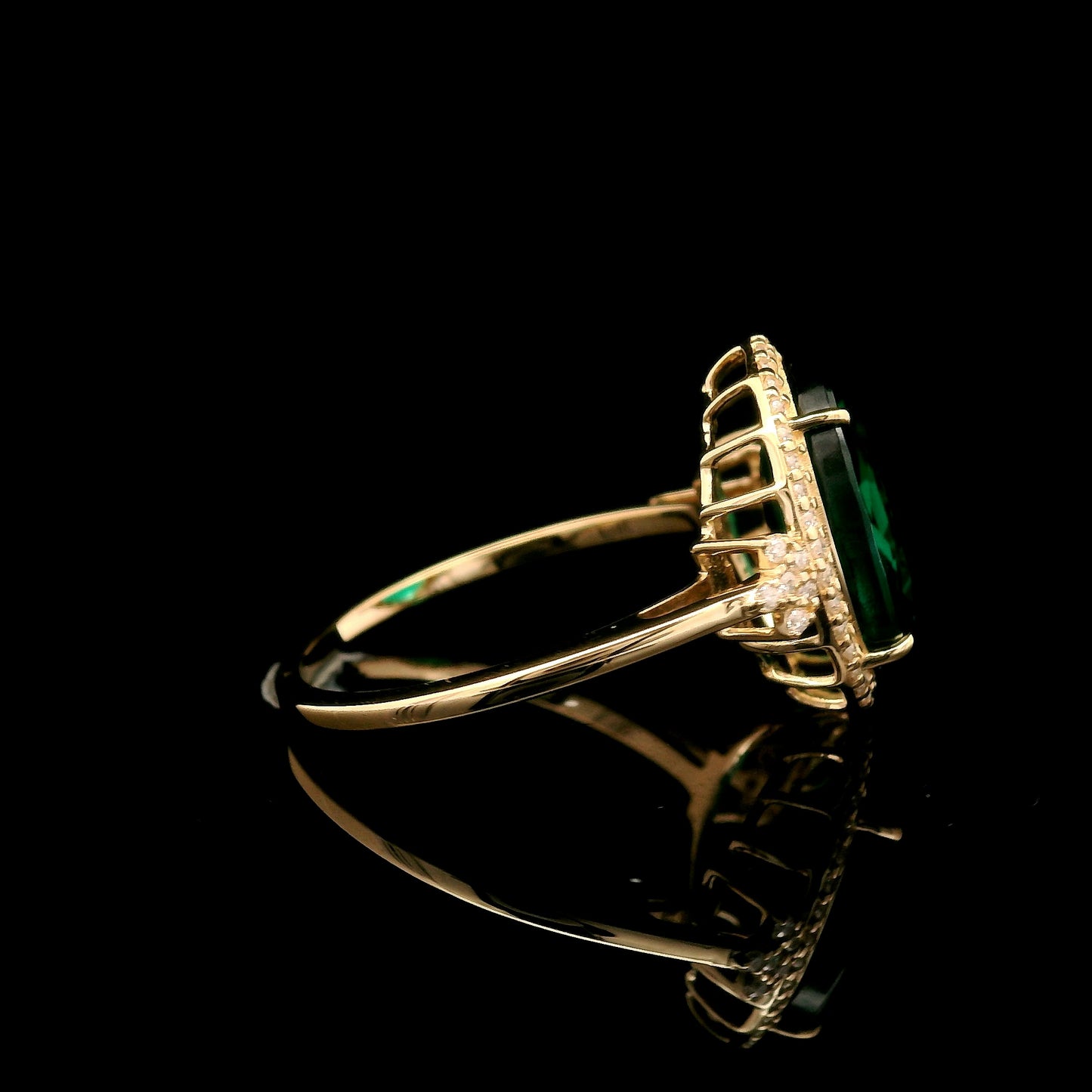 4.05 Ct Oval Mixed Cut Lab Grown Emerald 14K Gold Ring