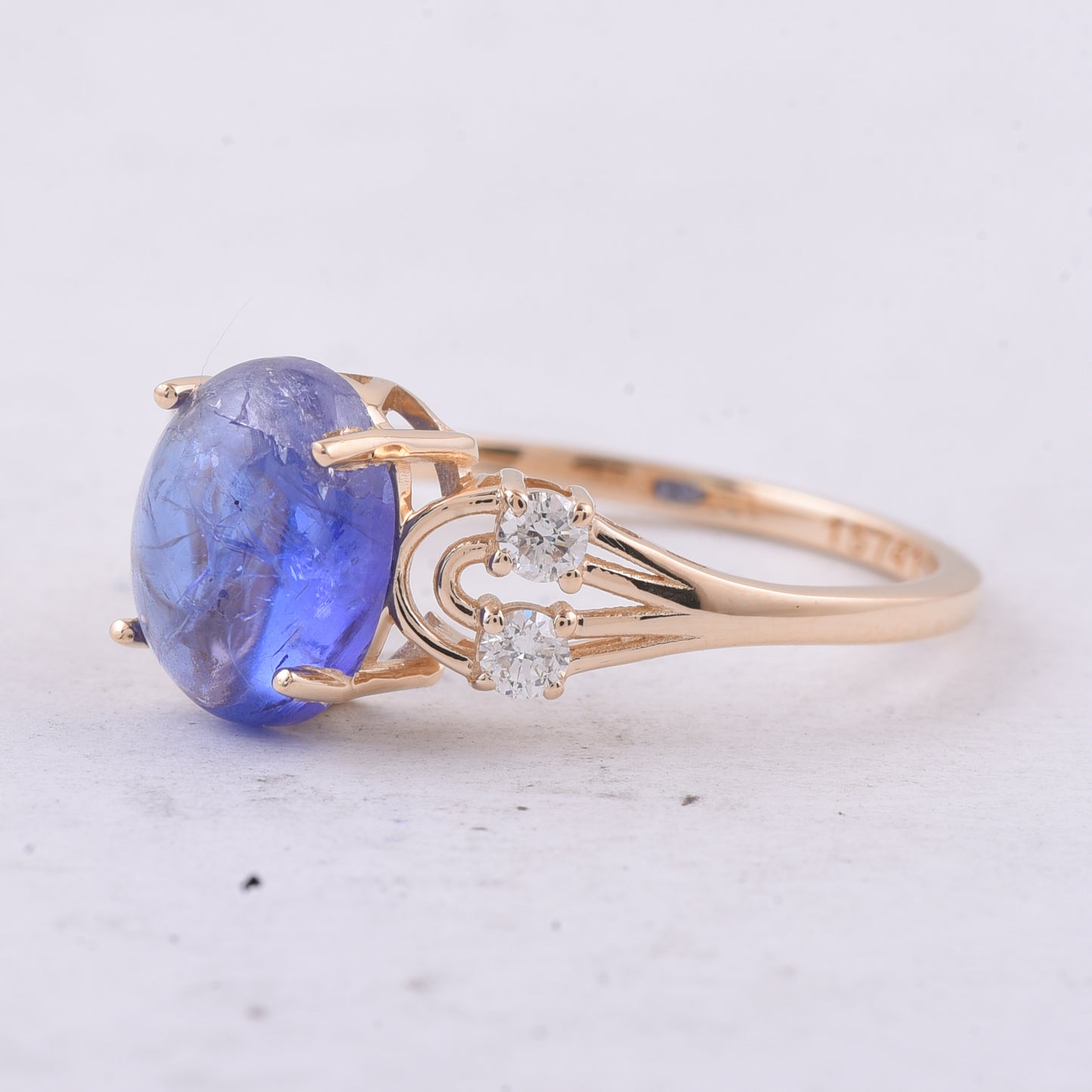 2.58 Ct Oval Cabochon Cut Natural Tanzanite 14K Gold Ring