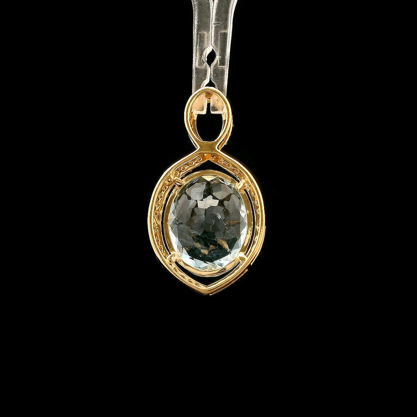 3.58 Ct Oval Mixed Cut Natural Aquamarine 14K Gold Pendant