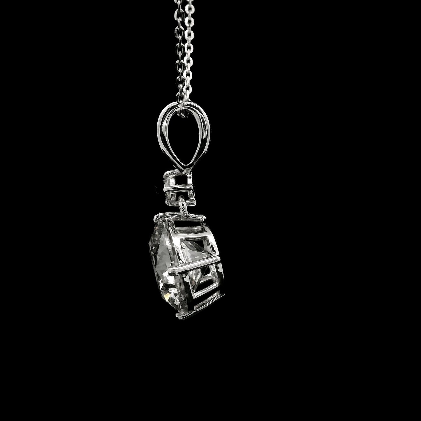 2.74 Carats Lab Grown Diamond 14K Gold Pendant