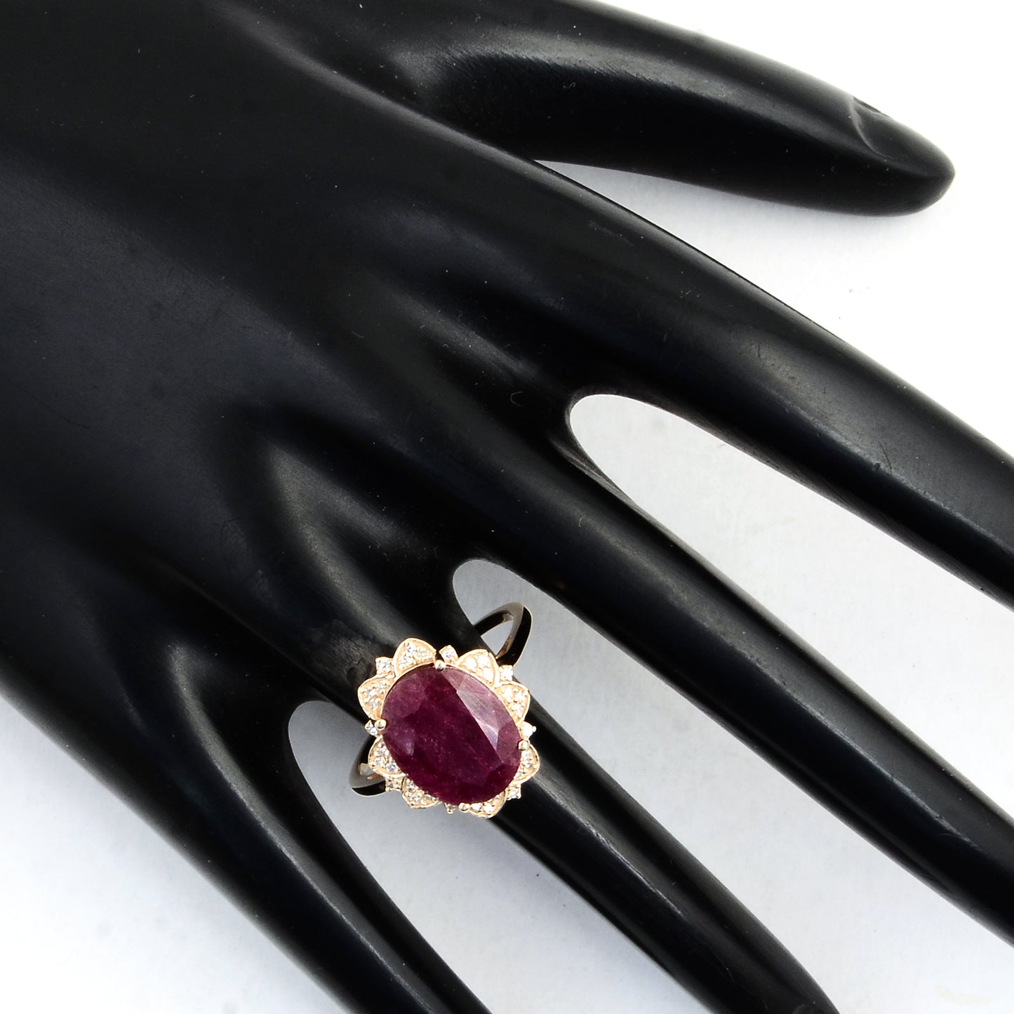 4.81 Ct Oval Mixed Cut Natural Corundum Ruby 14K Gold Ring