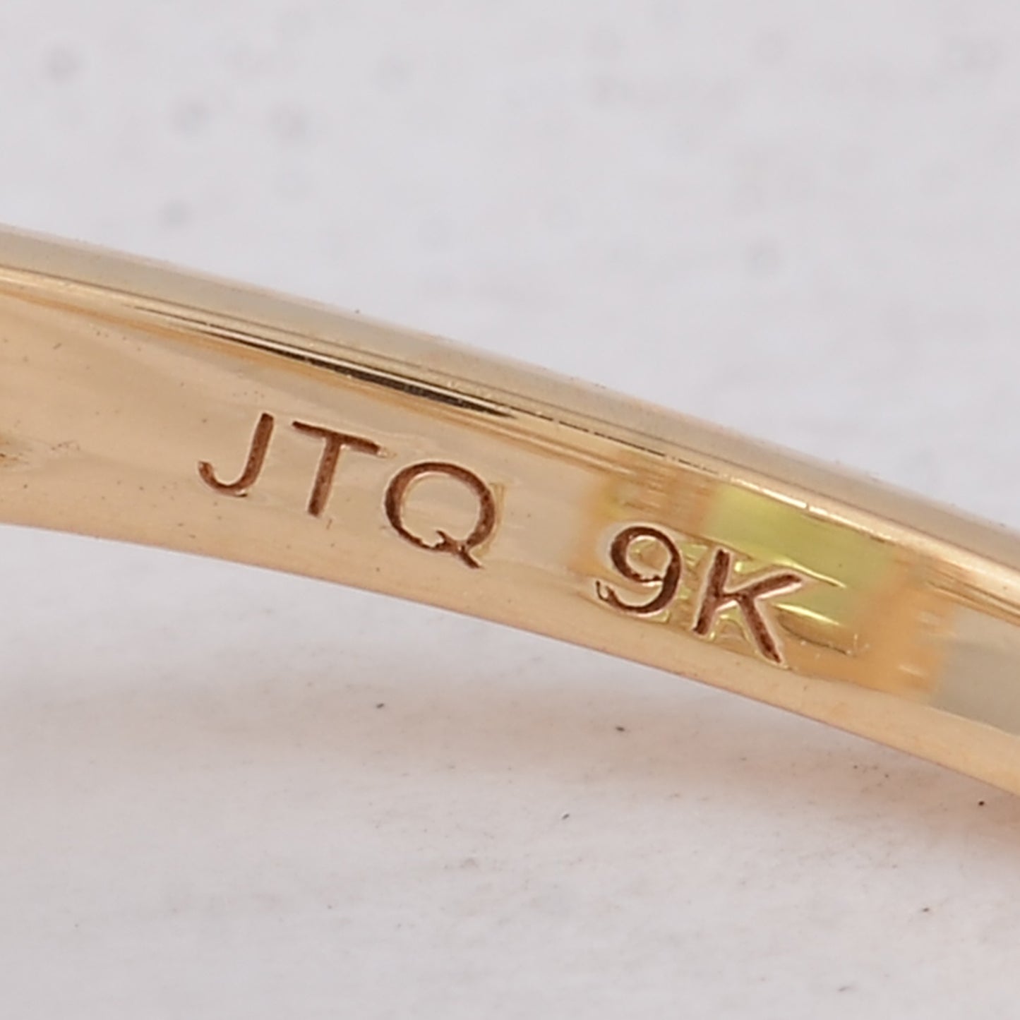1.81 Ct Baguette Peridot 9K Gold Ring