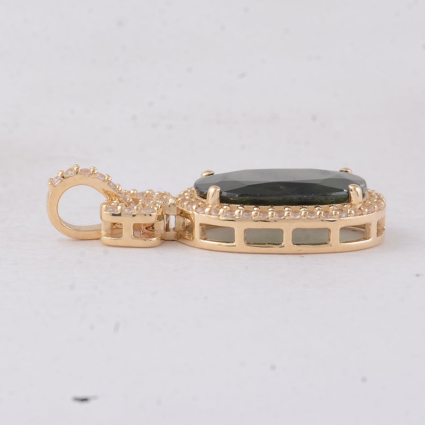 2.68 Ct Cushion Sapphire 9K Gold Pendant