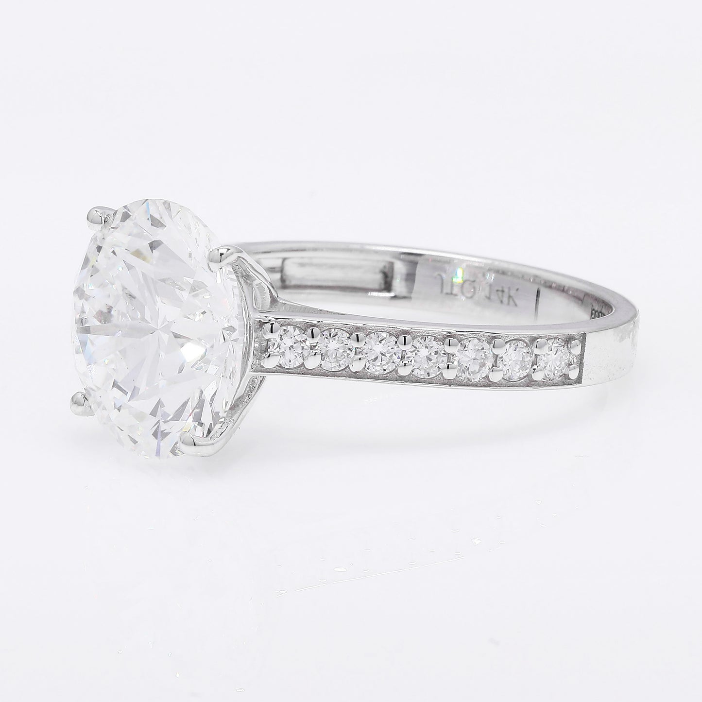 5.11 Ct Round Brilliant Lab Grown Diamond 14K Gold Ring