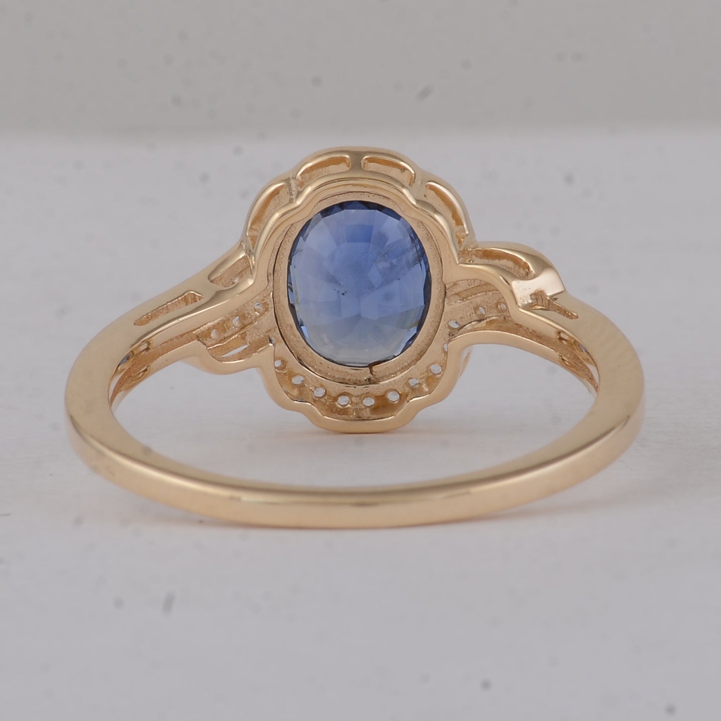 1.72 Ct Oval Sapphire 9K Gold Ring