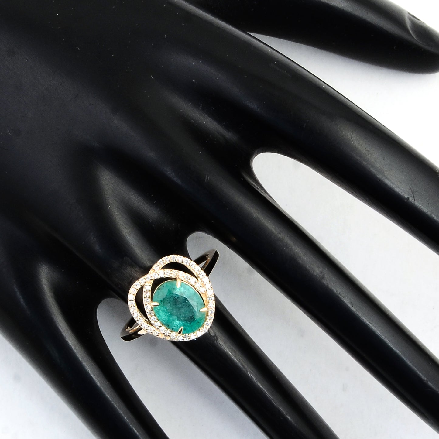 1.89 Ct Oval Mixed Cut Natural Beryl Emerald 14K Gold Ring