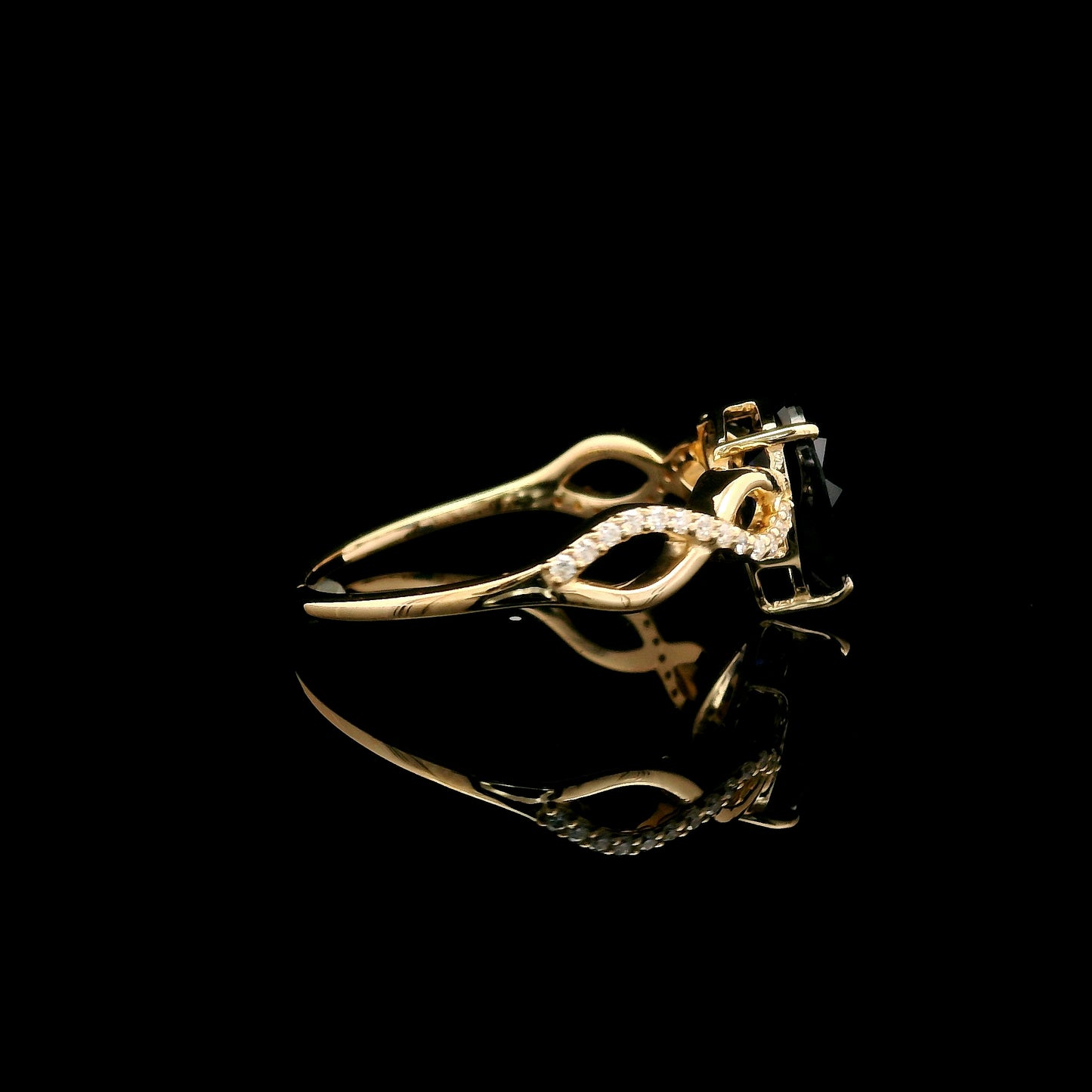 1.83 Ct Pear Mixed Cut Lab Grown Sapphire 14K Gold Ring