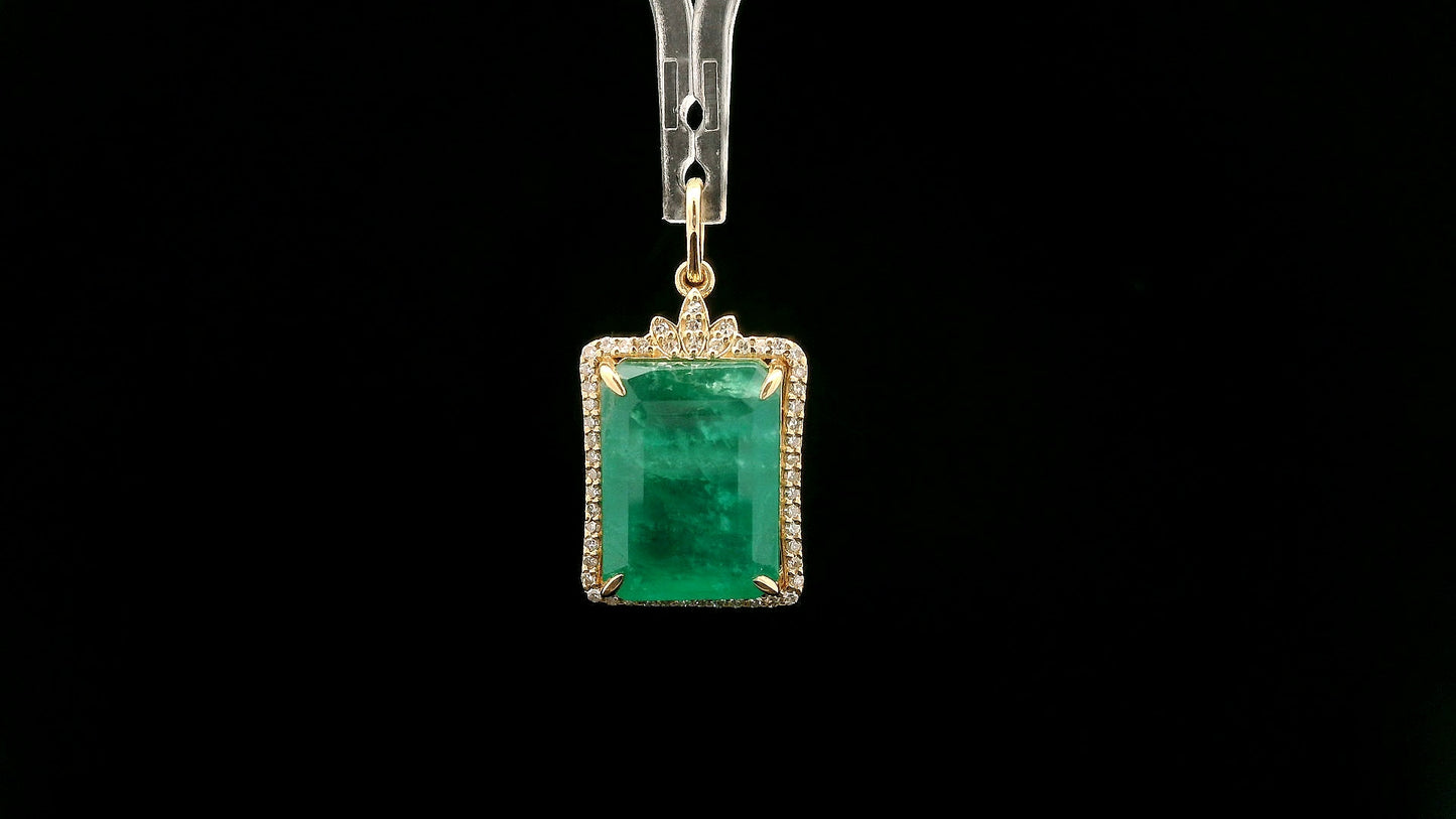 7.13 Ct Octagon Natural Emerald 14K Gold Pendant