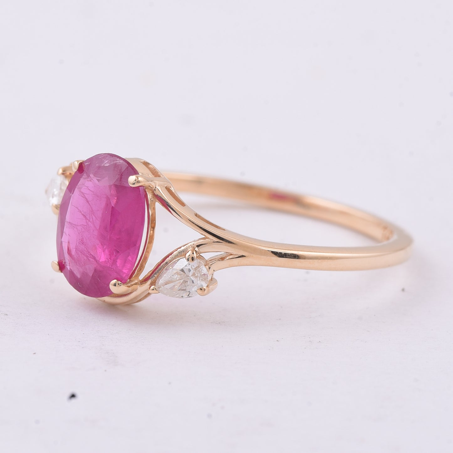 1.33 Ct Oval Natural Ruby 14K Gold Ring