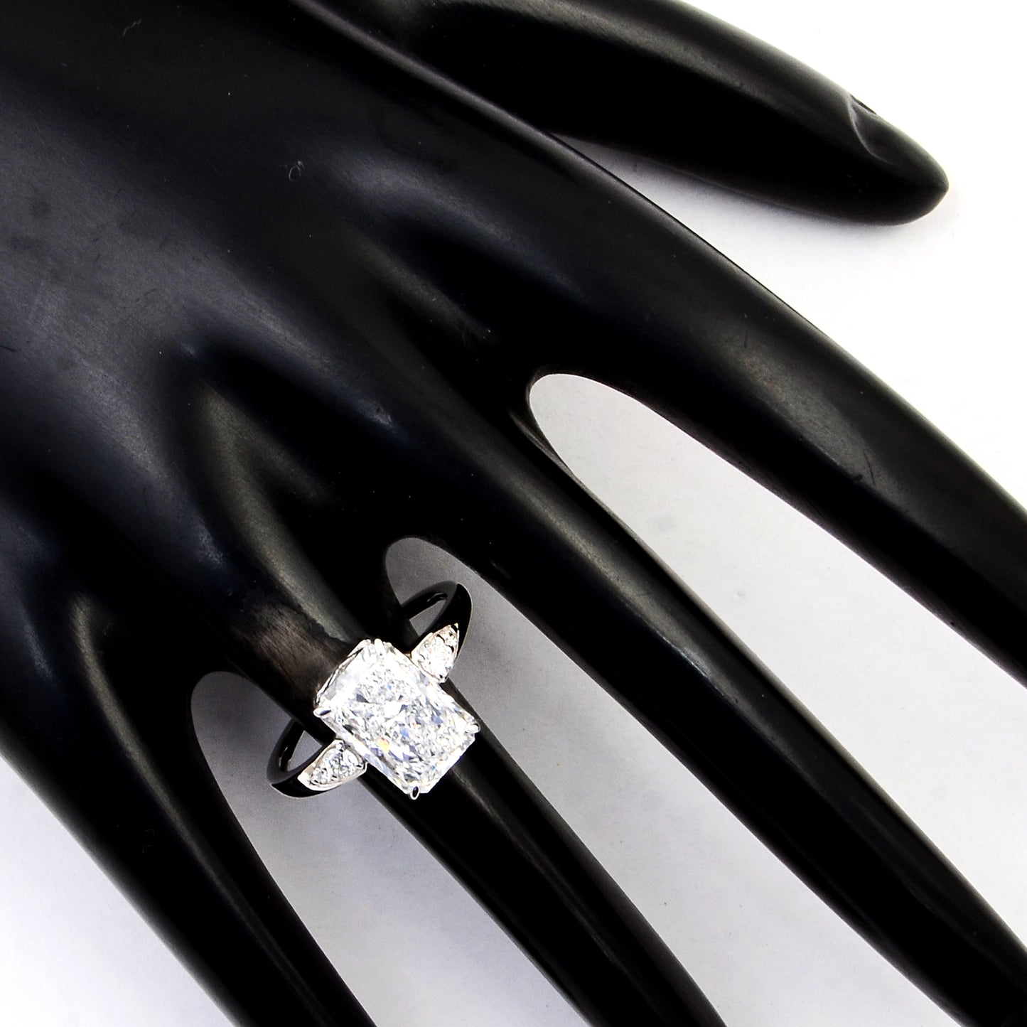 3.69 Carats Lab Grown Diamond 14K Gold Ring
