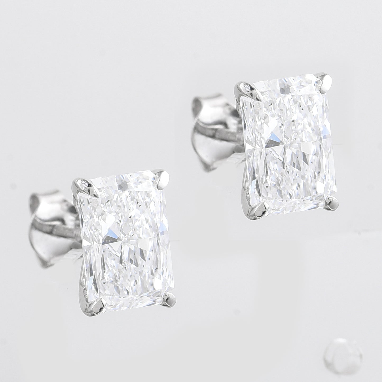 4.02 Carats Lab Grown Diamond 14K Gold Earrings
