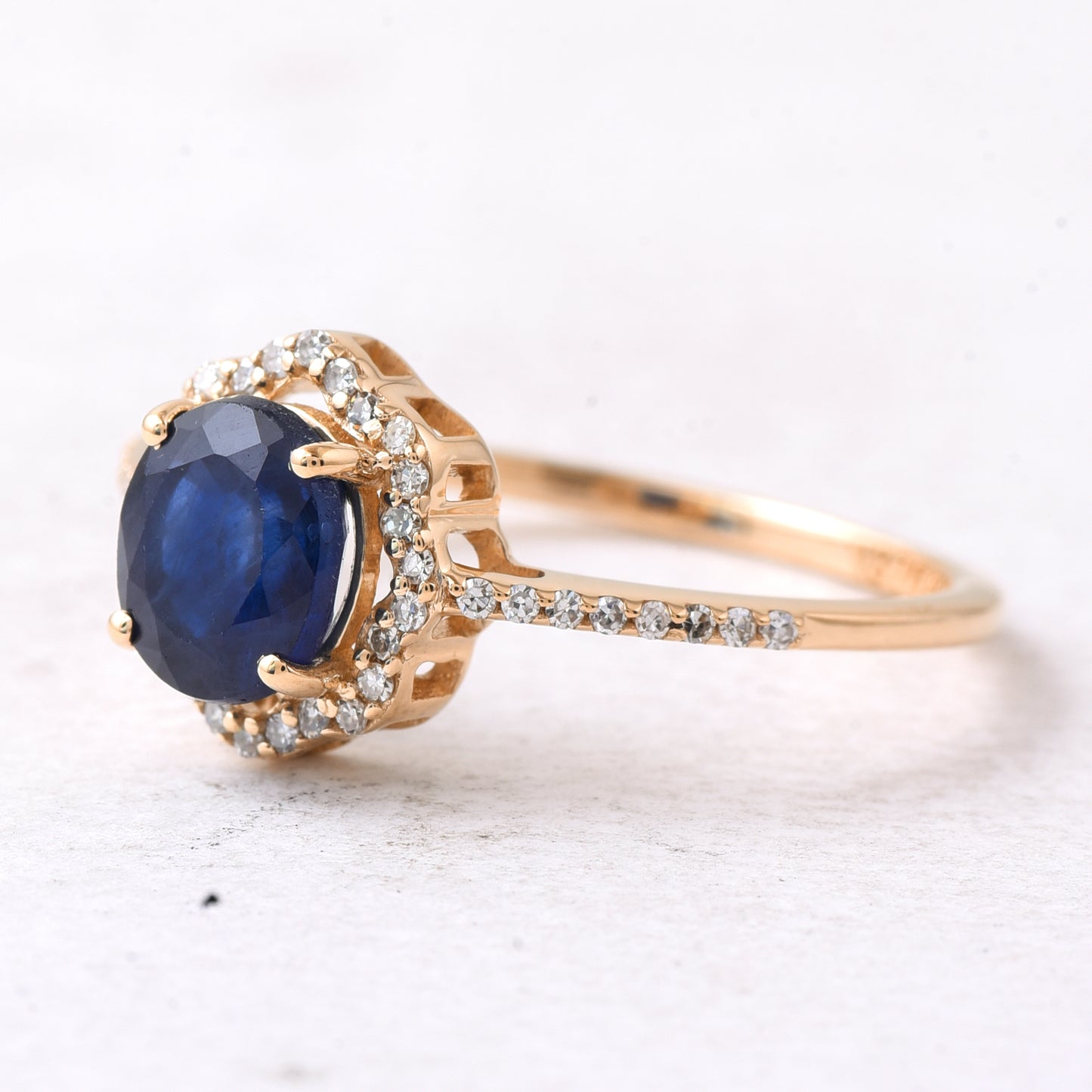 1.71 Ct Oval Mixed Cut Natural Sapphire 14K Gold Ring