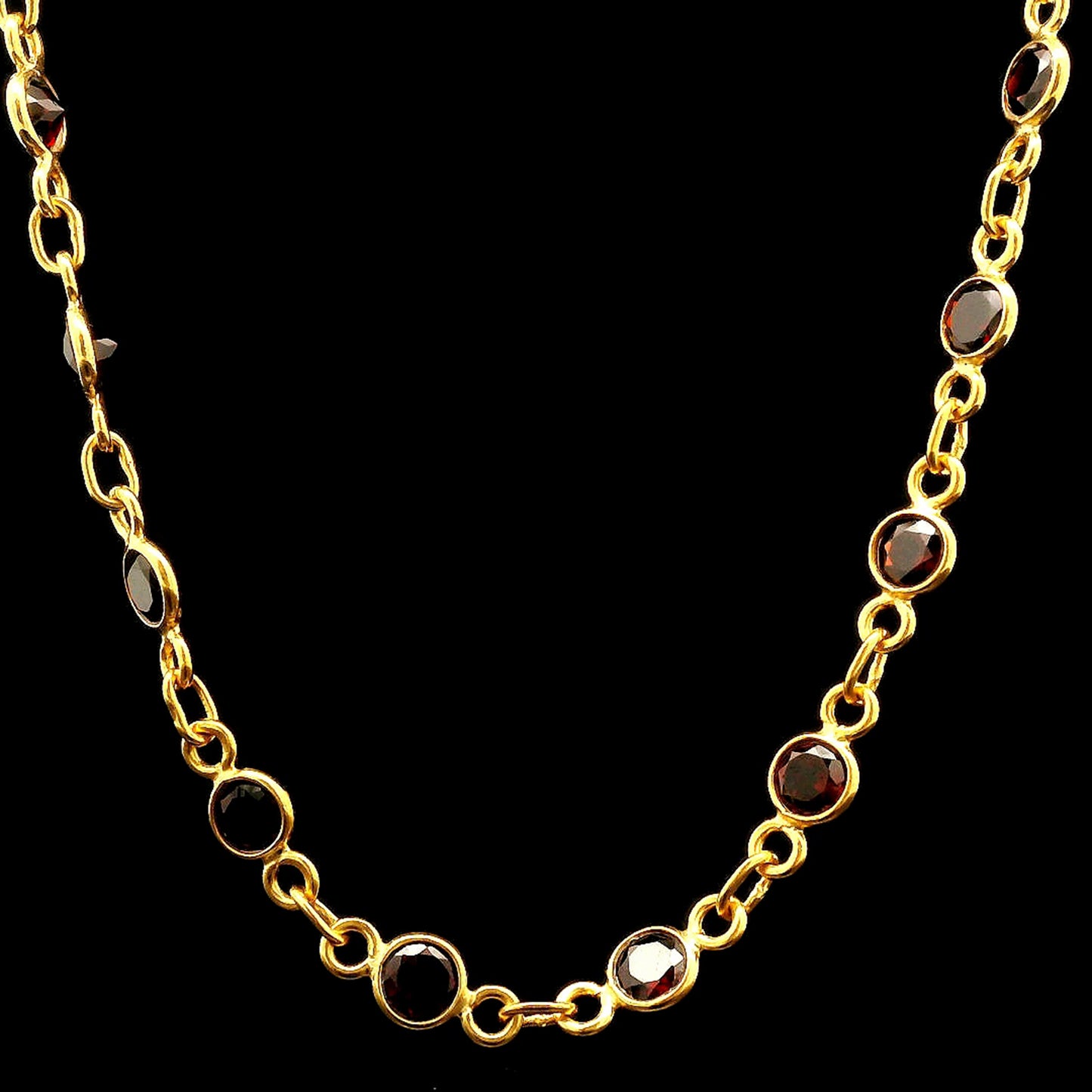 12.06 Ct Round Garnet 925 Sterling Silver Necklace