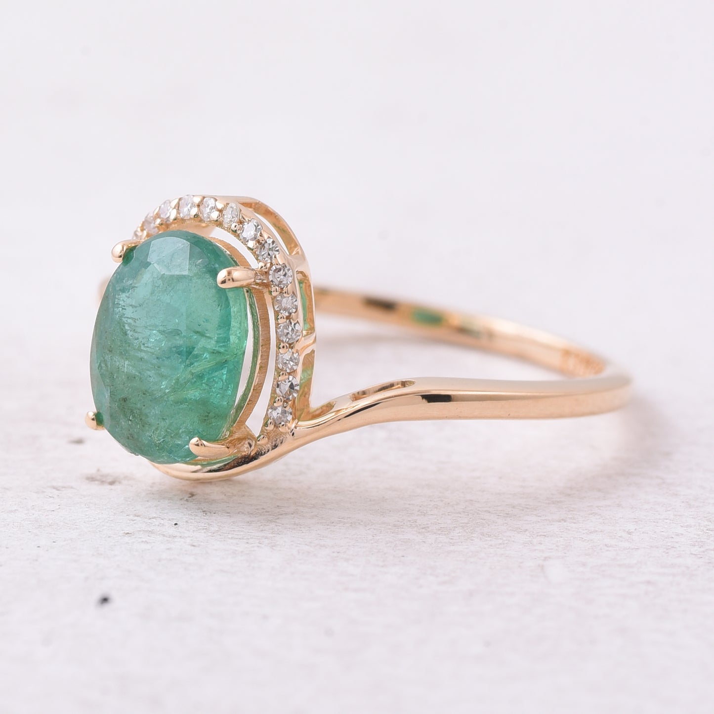 1.76 Ct Oval Natural Emerald 14K Gold Ring