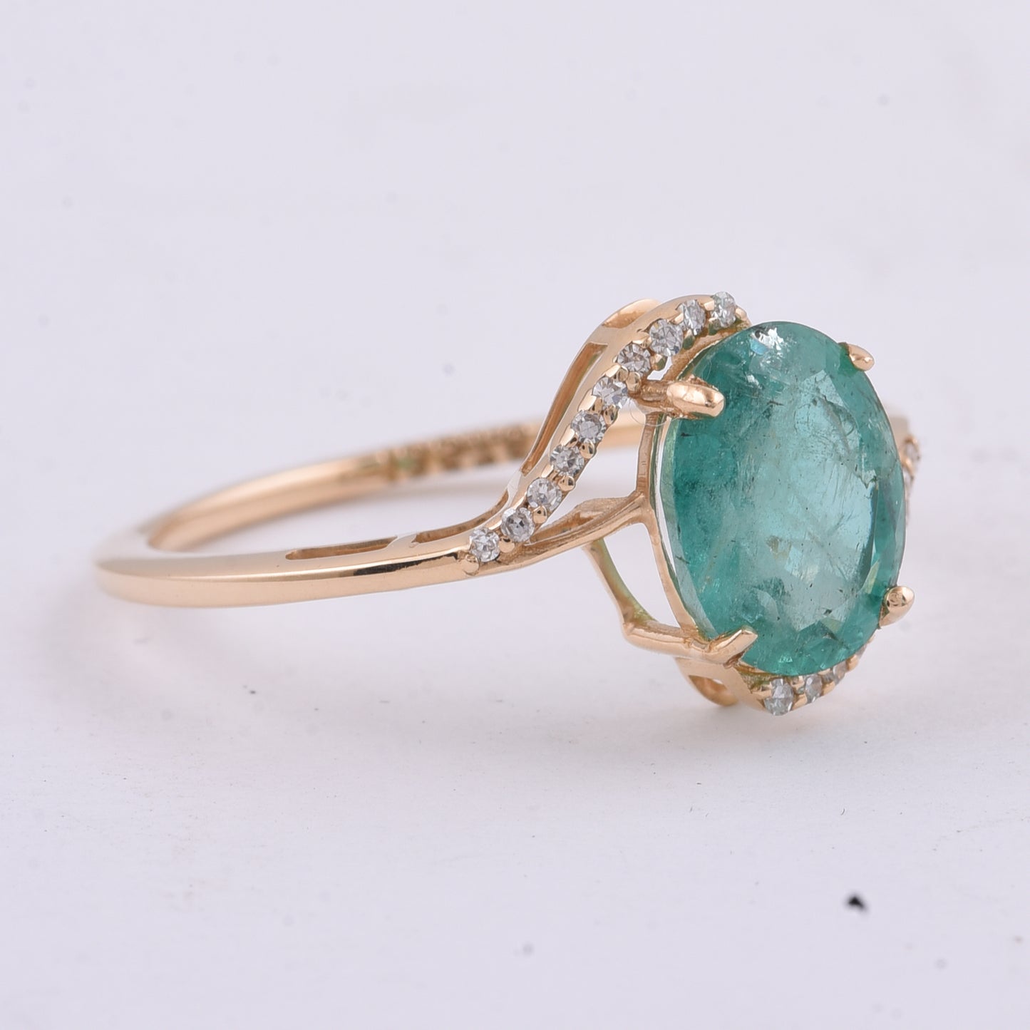 1.79 Ct Oval Natural Emerald 14K Gold Ring