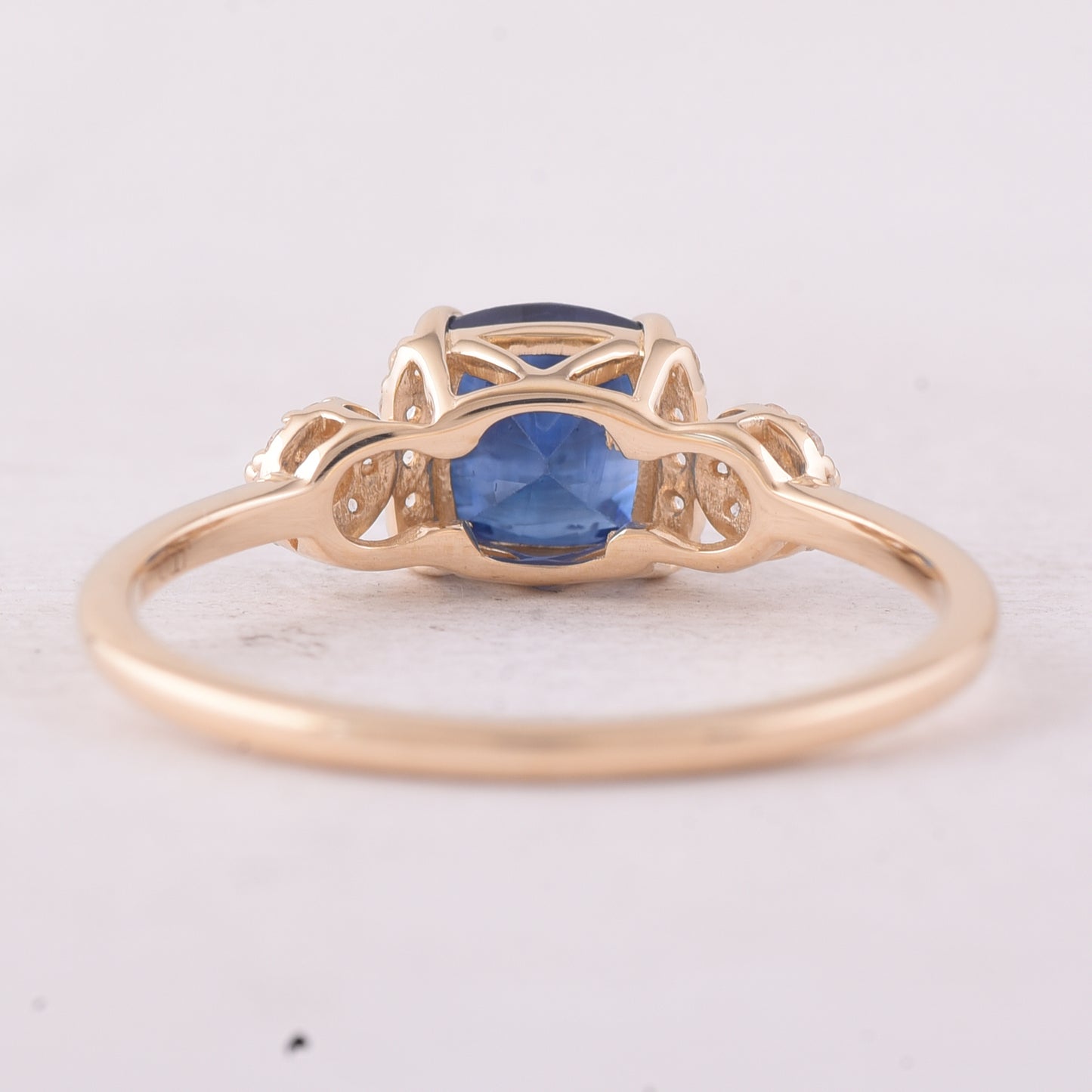 1.68 Ct Cushion Sapphire 9K Gold Ring