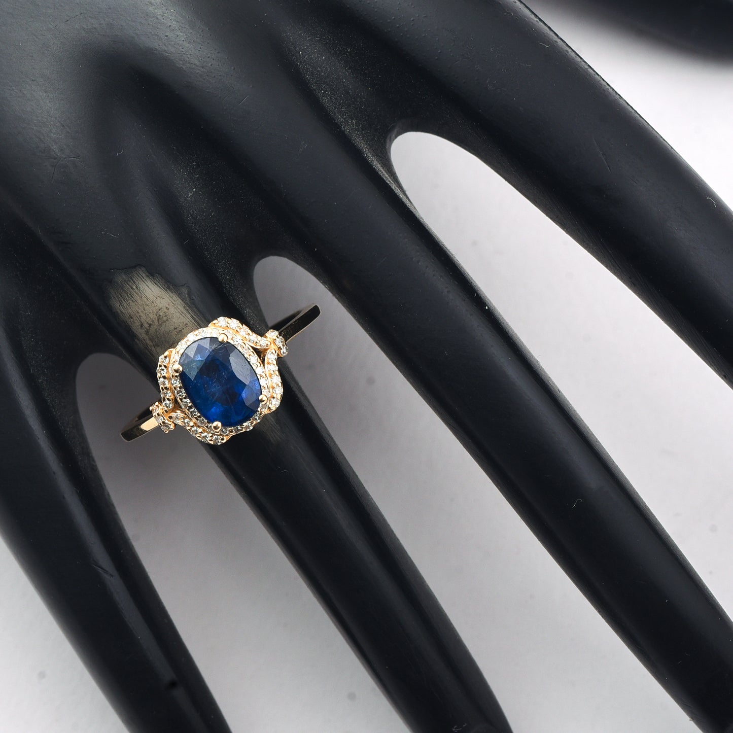 1.69 Ct Oval Mixed Cut Natural Sapphire 14K Gold Ring