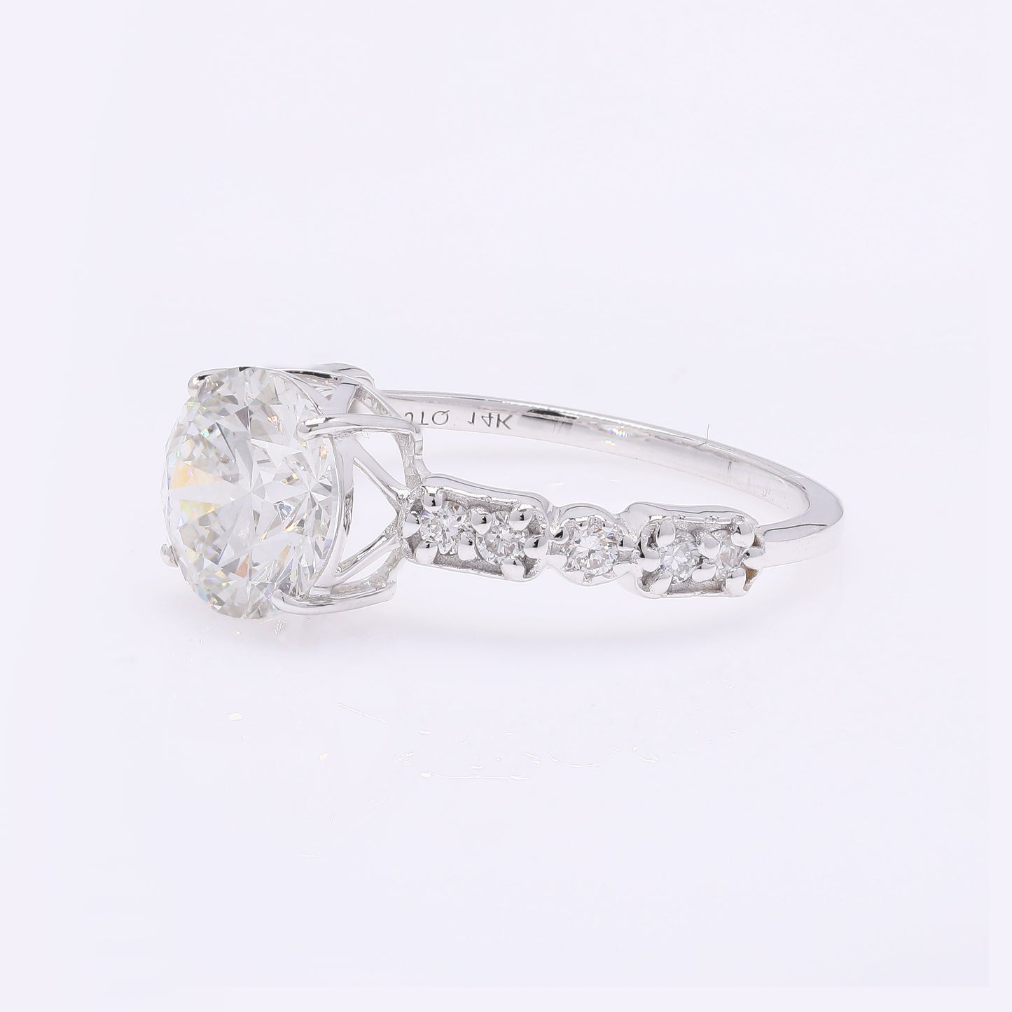 2.25 Carats Lab Grown Diamond 14K Gold Ring