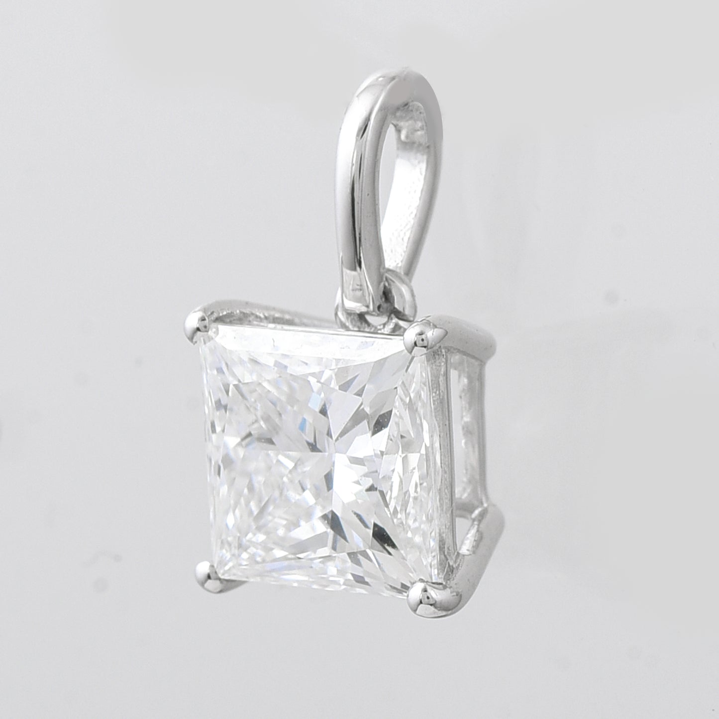 2.07 Carats Lab Grown Diamond 14K Gold Pendant