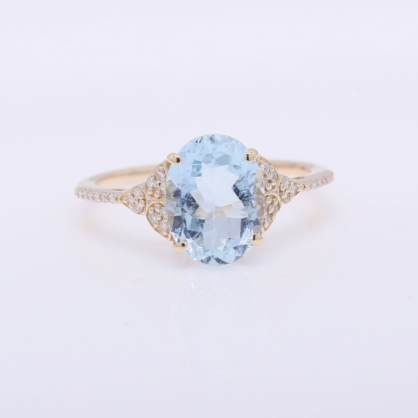 2.55 Ct Oval Mixed Cut Natural Aquamarine 14K Gold Ring