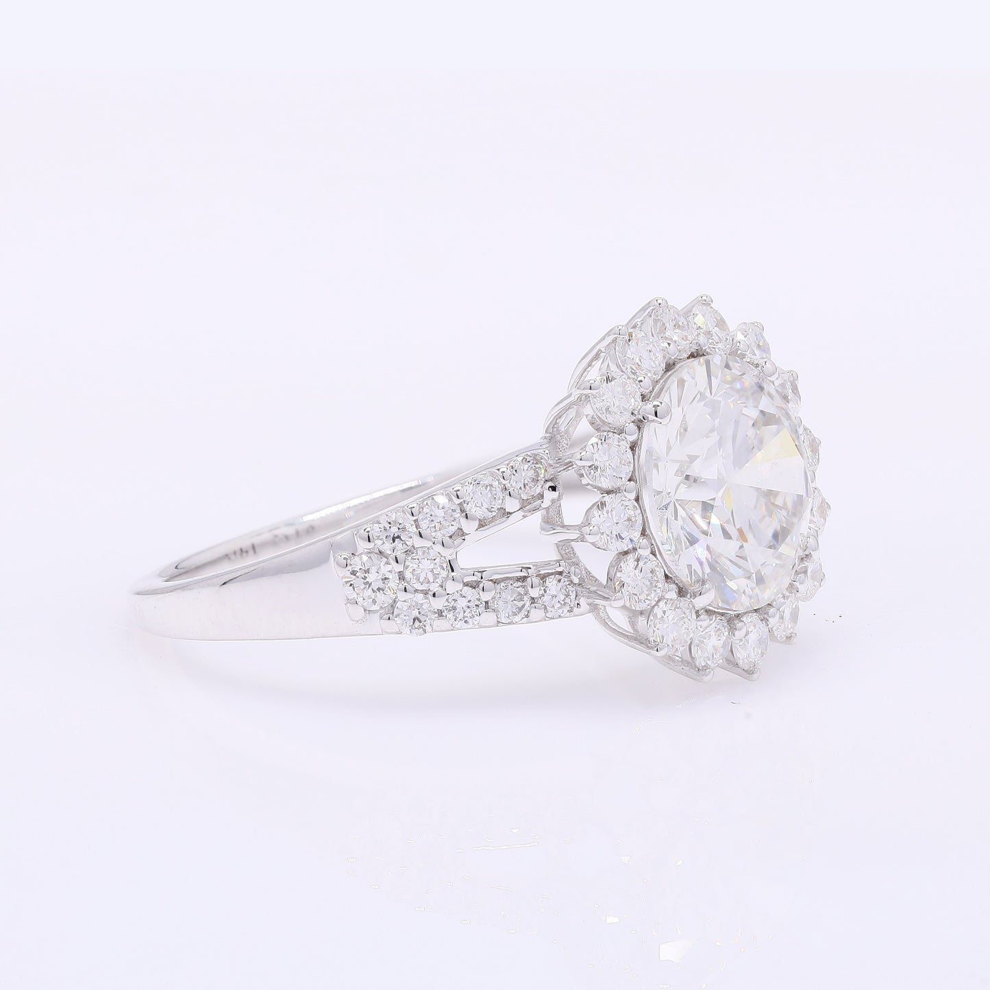 2.79 Carats Lab Grown Diamond 14K Gold Ring