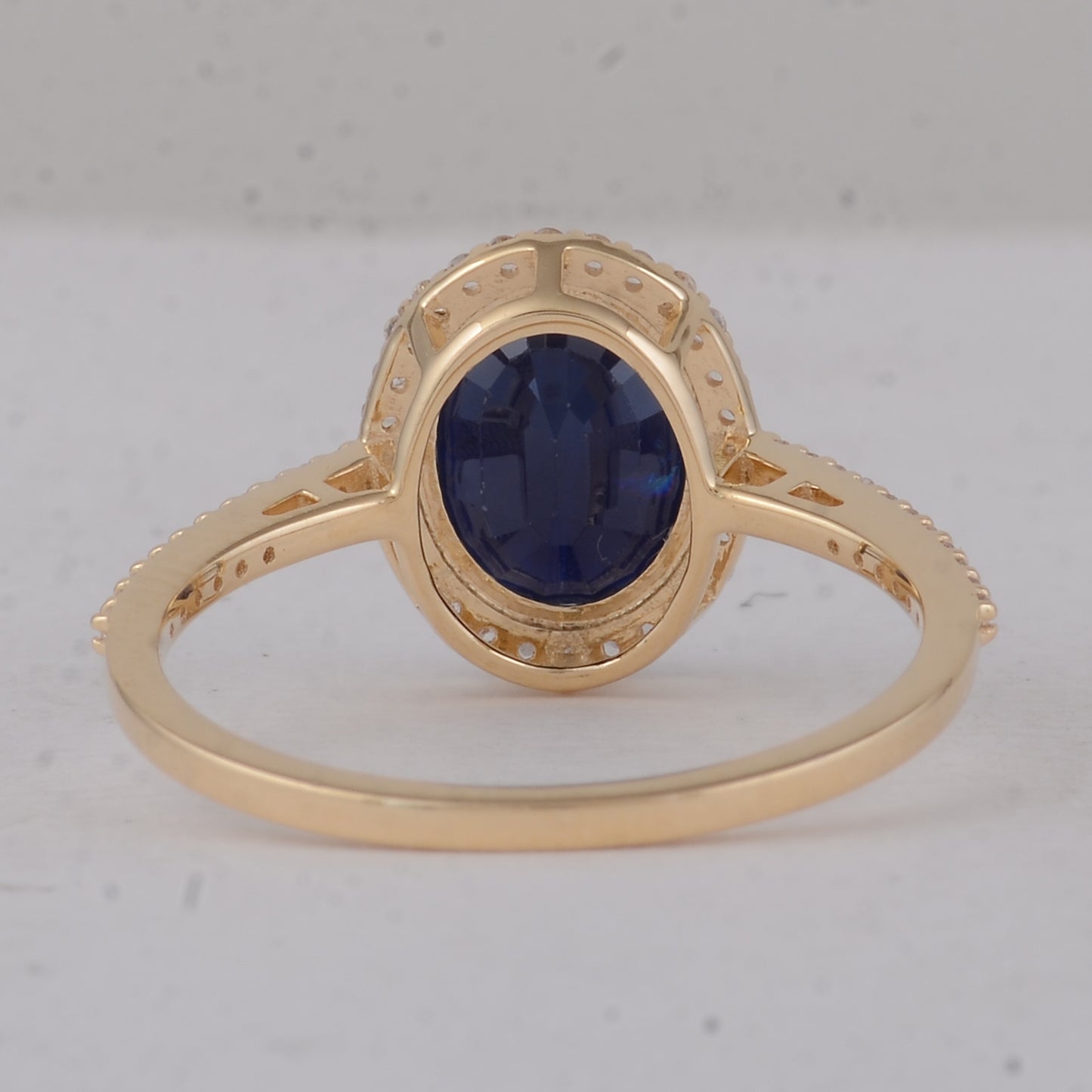 2.88 Ct Oval Sapphire 9K Gold Ring