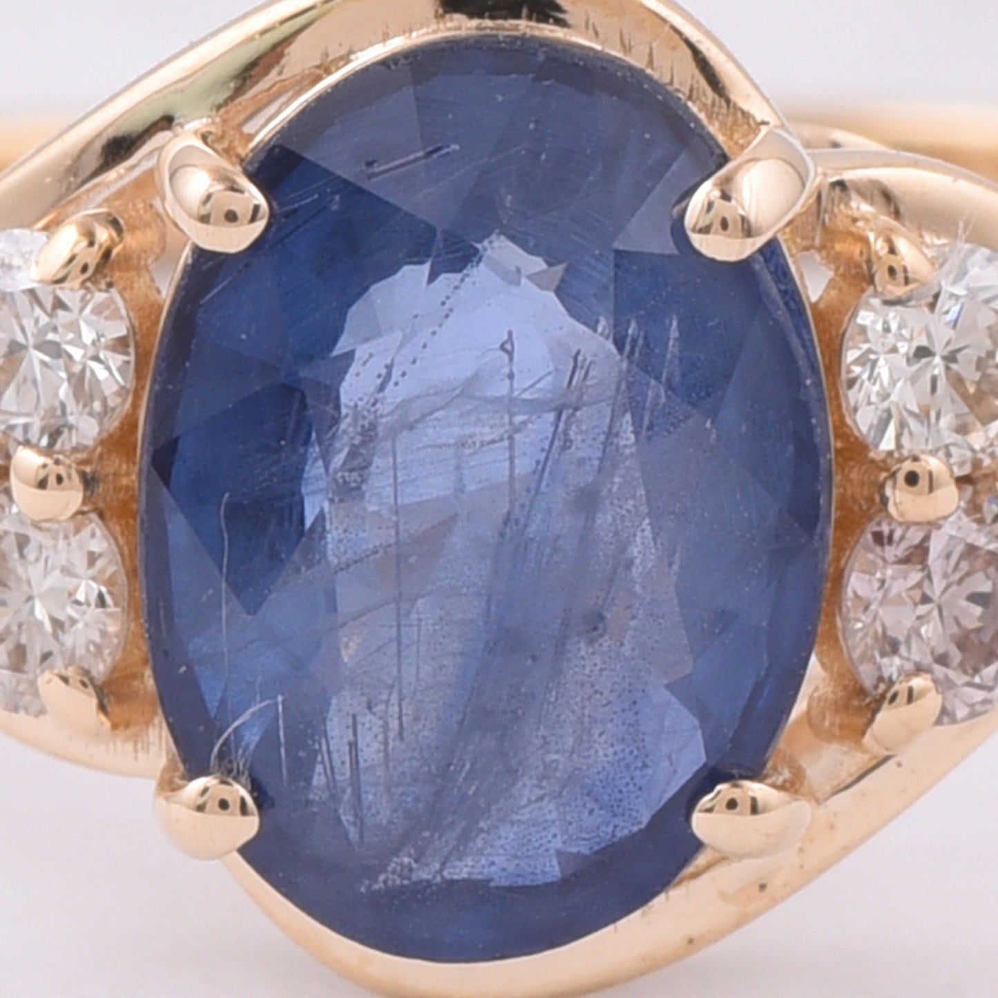 1.69 Ct Oval Natural Sapphire 14K Gold Ring