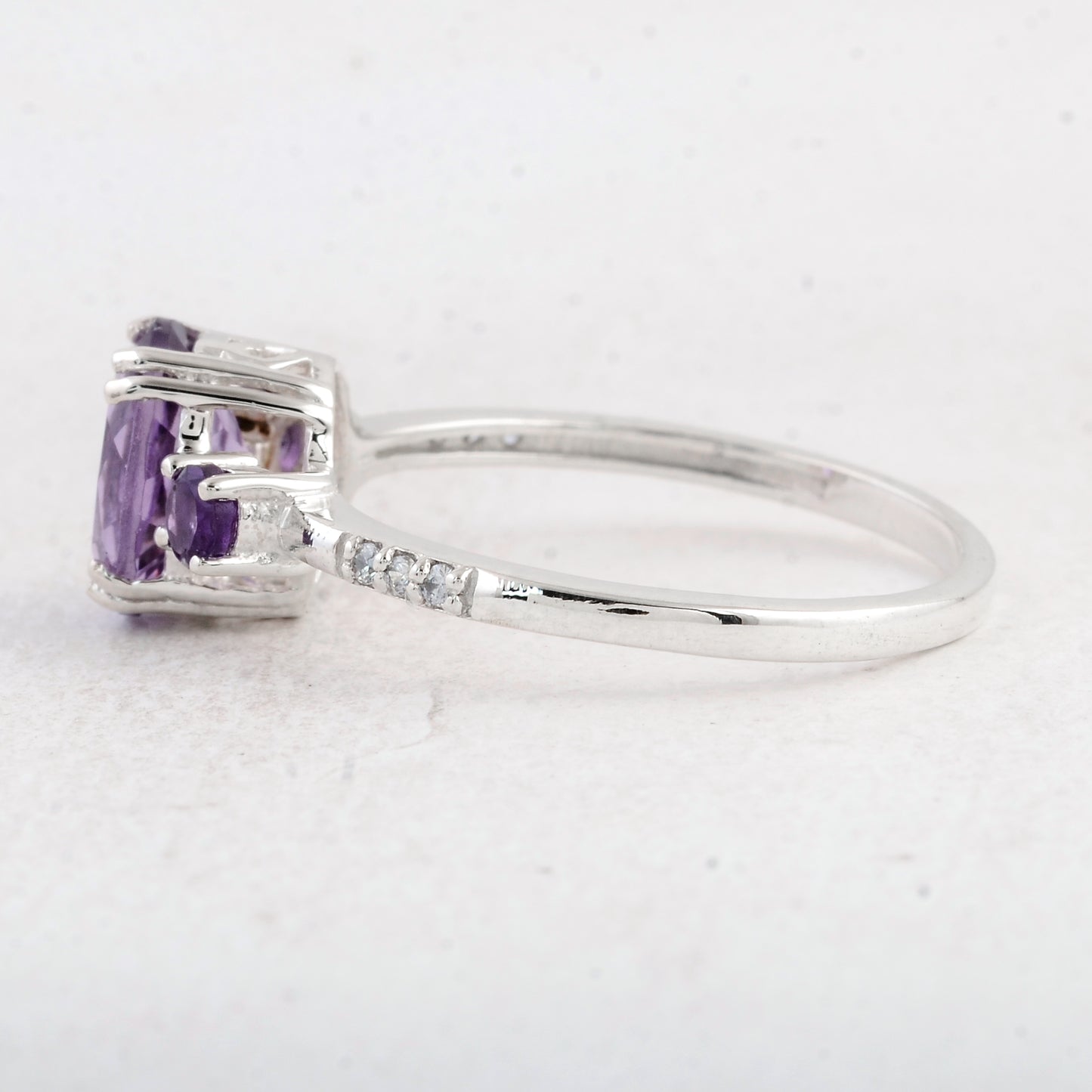 2.04 Ct Oval Amethyst 925 Sterling Silver Ring